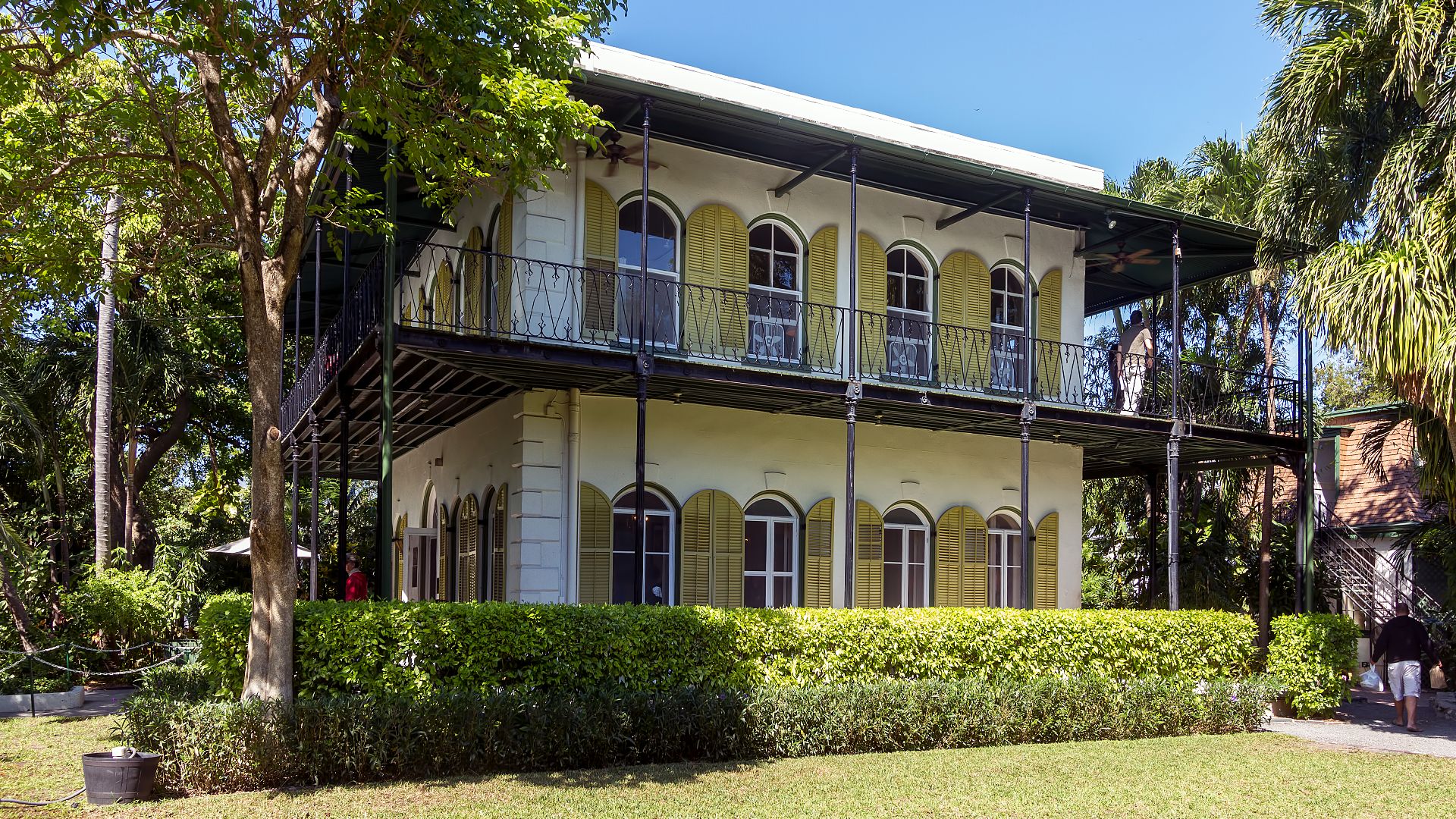 File:Hemingway House Key West FL1.jpg