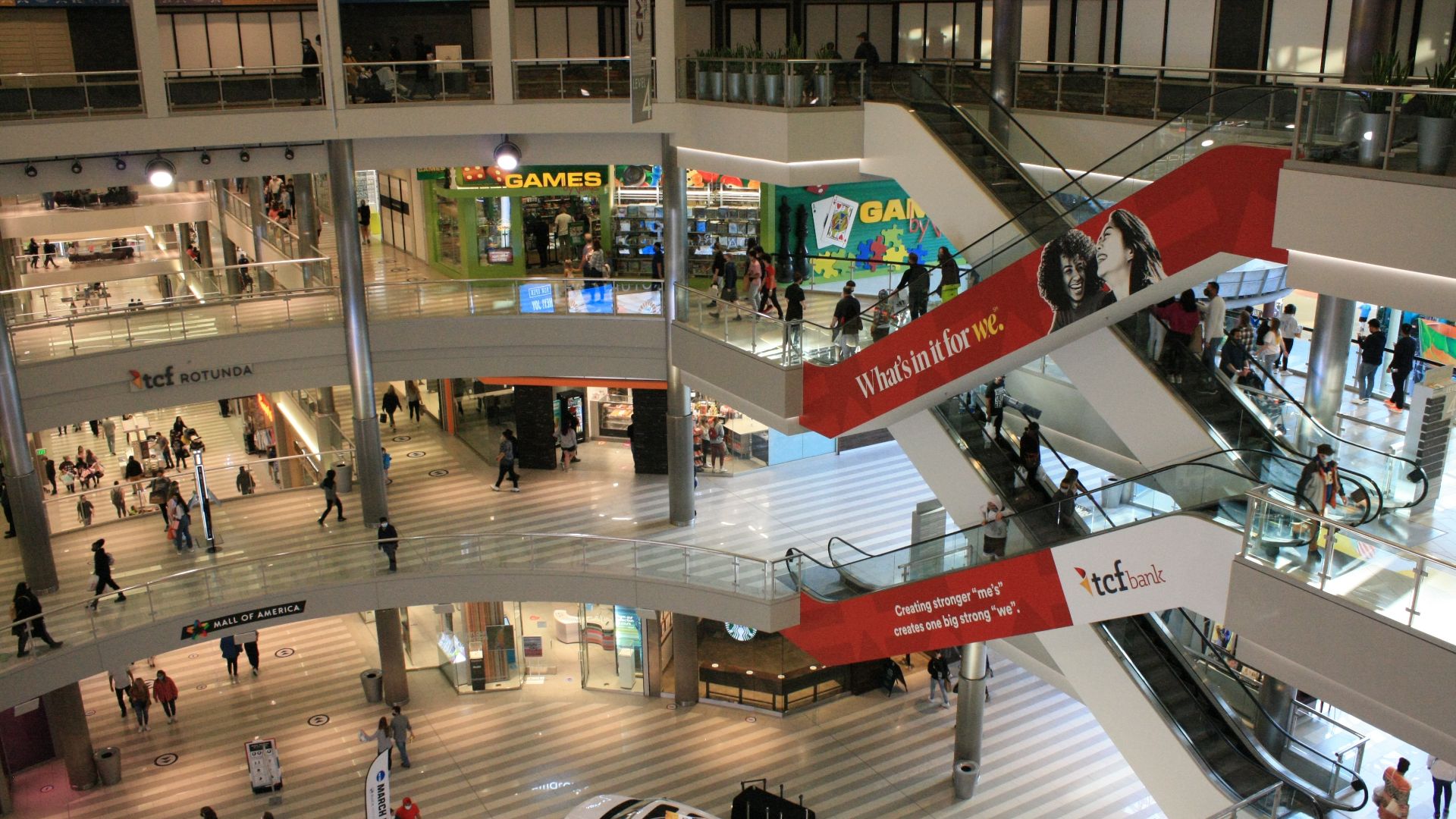 File:Mall of America Floors & Escalators.jpg