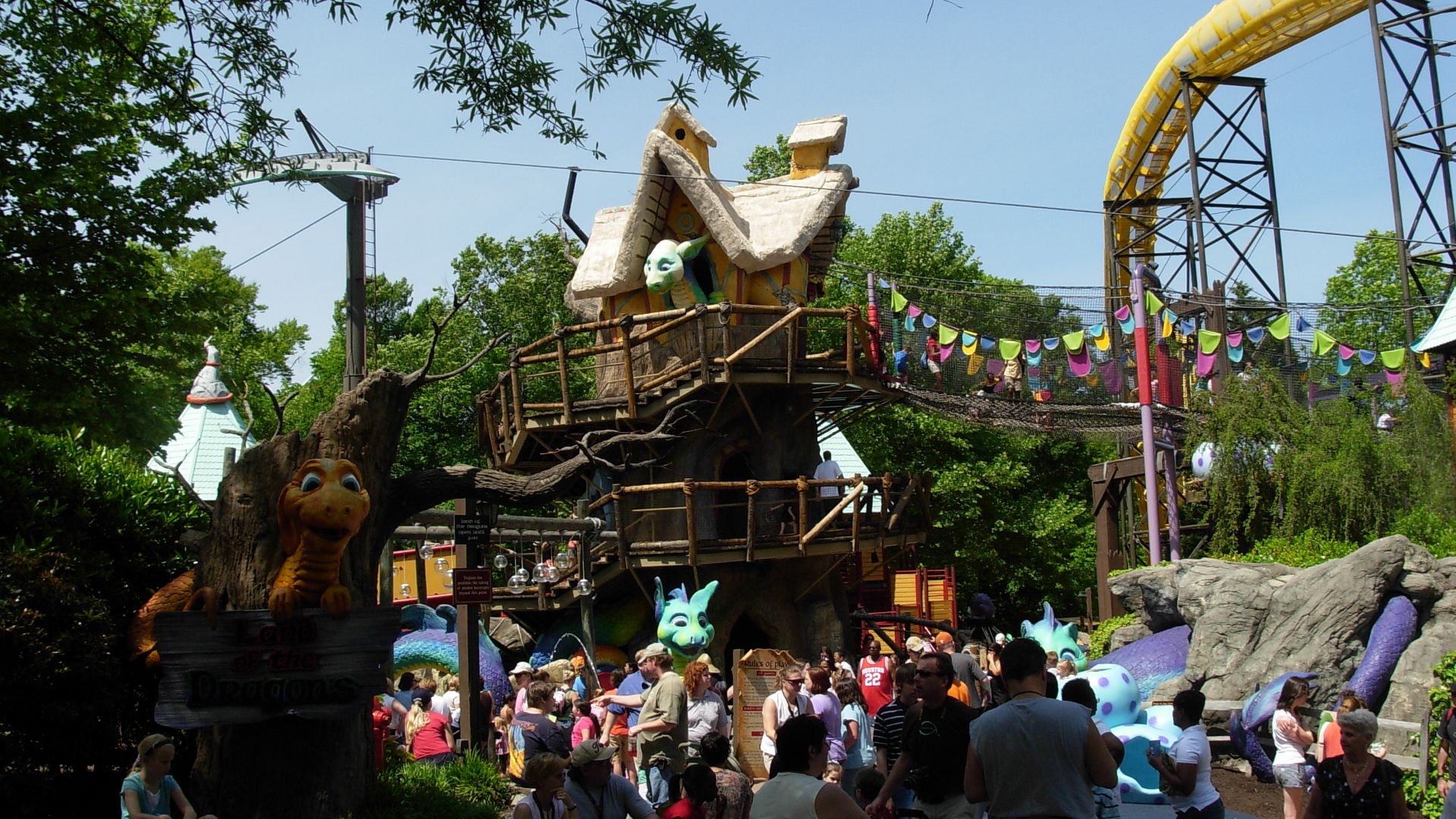 File:Land of the Dragons (Busch Gardens Williamsburg).jpg