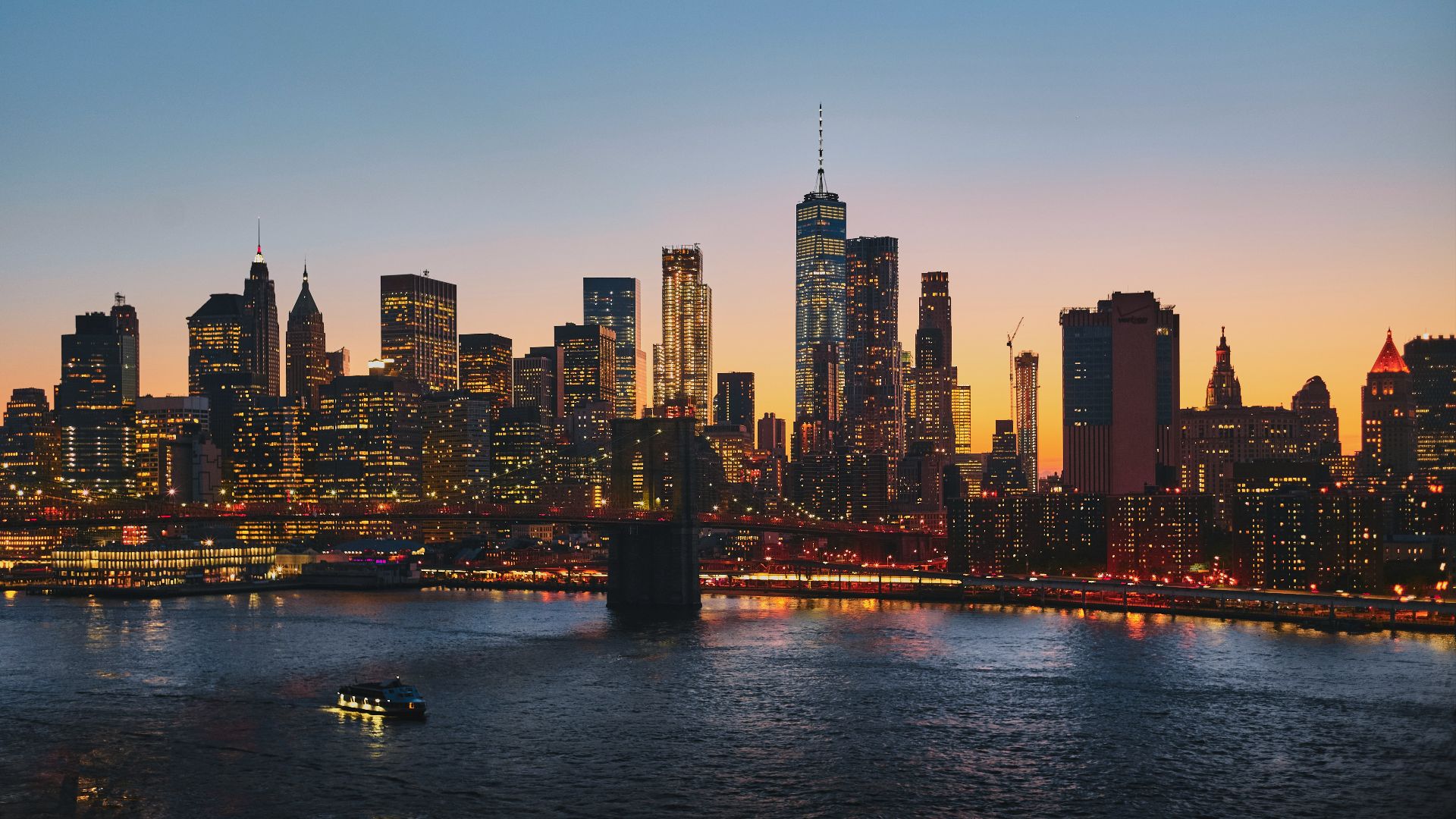 panoramic photography of Brooklyn Bridge