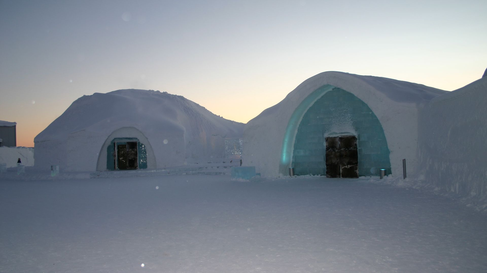 File:Icehotel-se-01.JPG