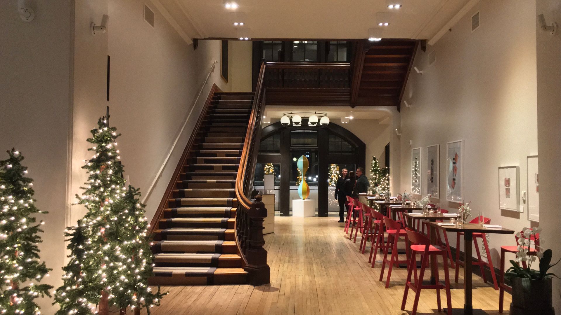 File:Inside the Hotel Henry, Buffalo, New York - 20191220.jpg