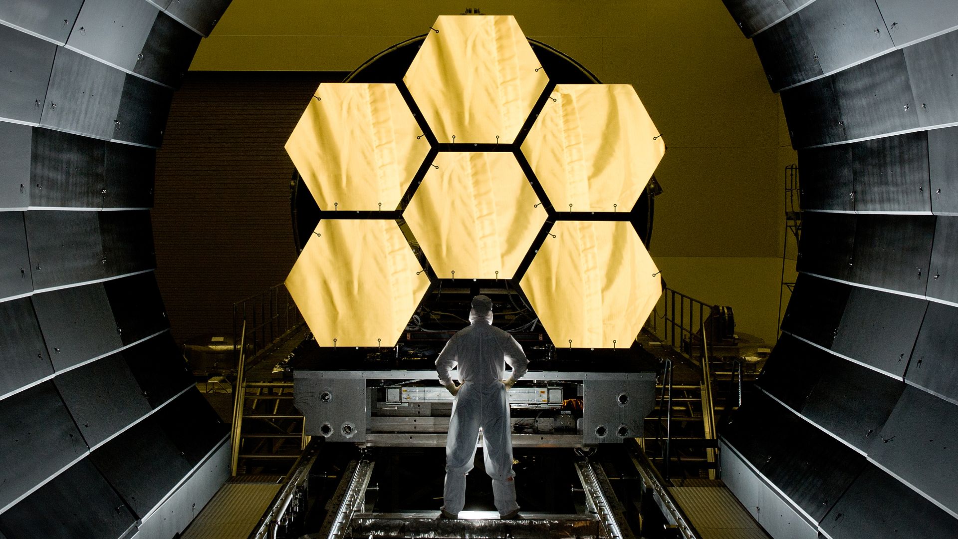 File:James Webb Primary Mirror.jpg