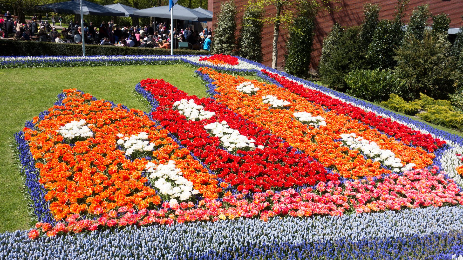 File:Keukenhof Garden3.jpg