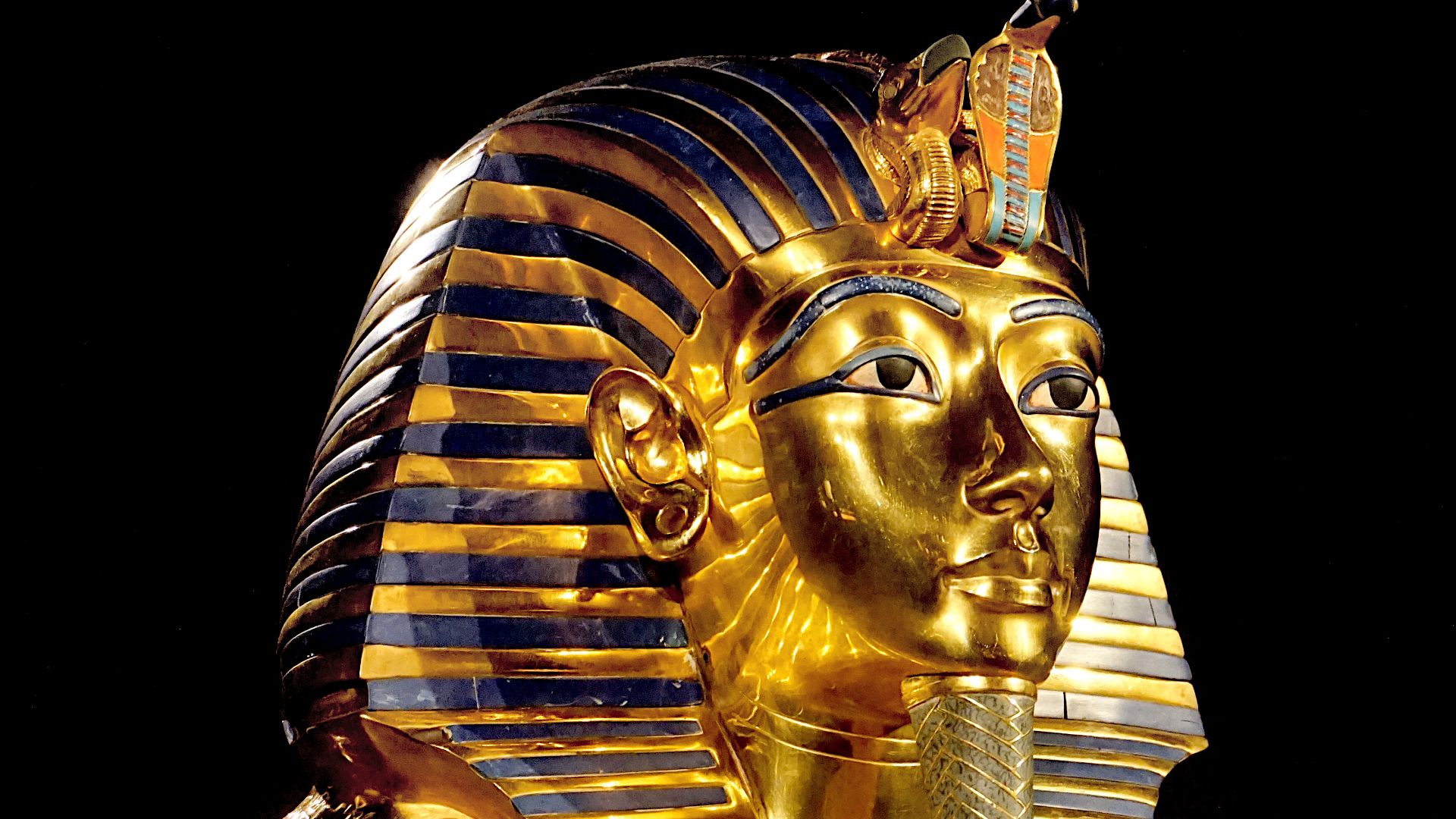 File:2024-12-20 15-17-48 CZ PRG Tutankhamun exhib JHe SO.jpg