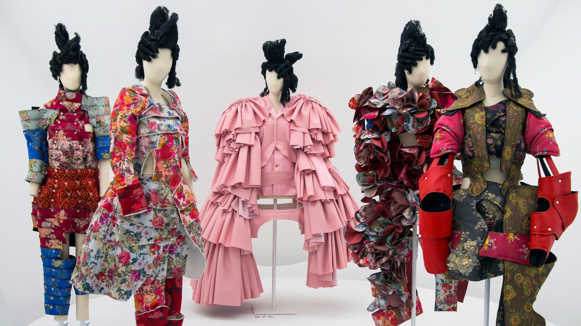 File:Comme des Garcons at the Met (62473).jpg