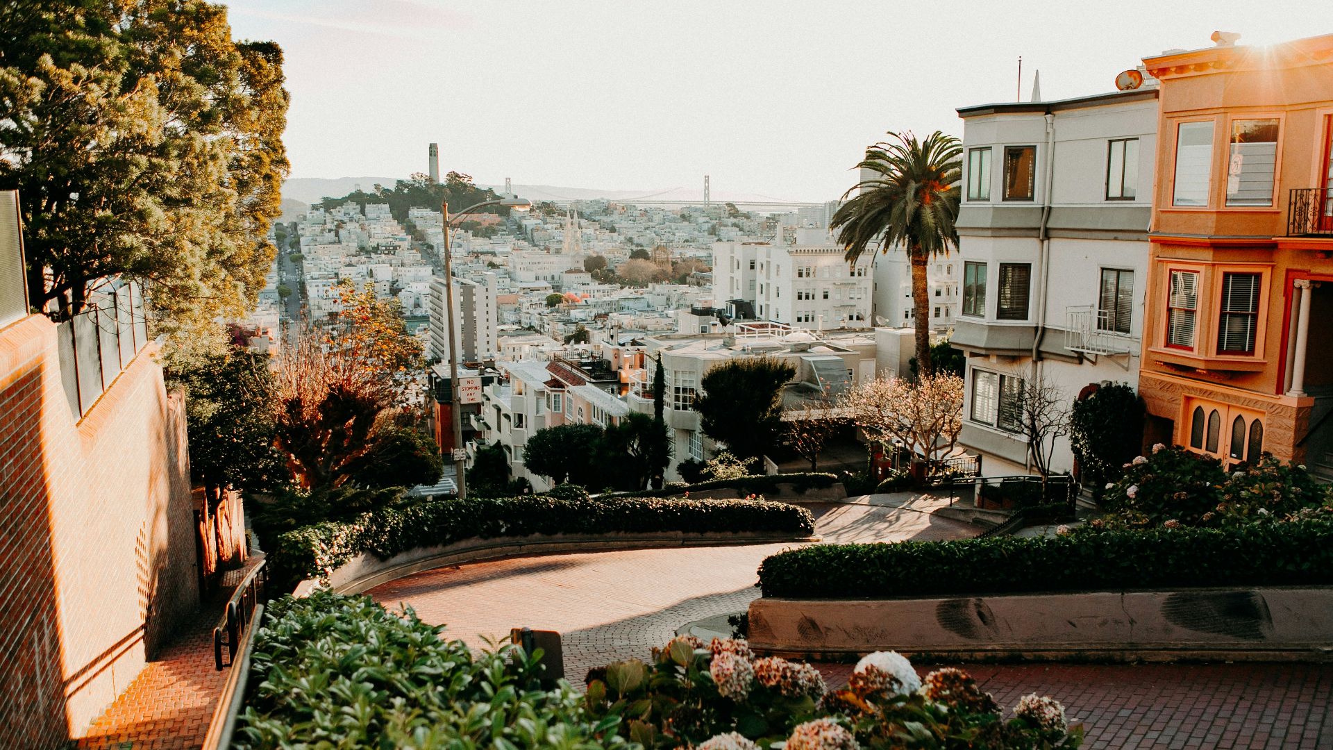 San Francisco's downhill winding street