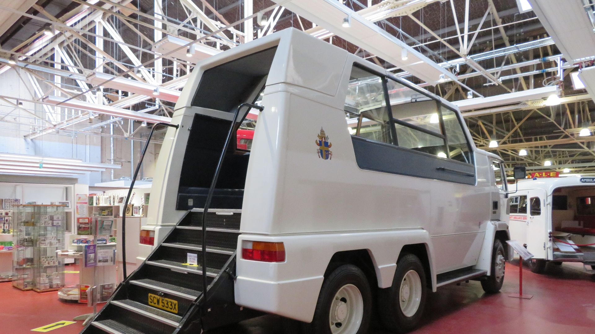 File:Popemobile at Leyland - geograph.org.uk - 7006219.jpg