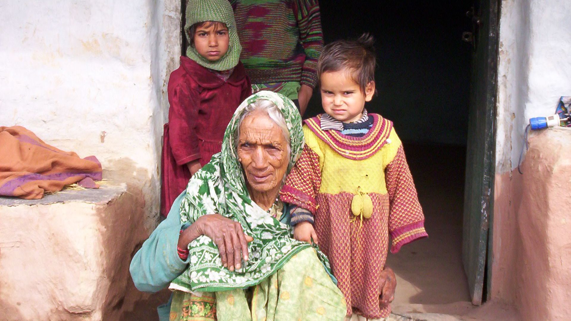 File:The young and old of Nuniyas.jpg