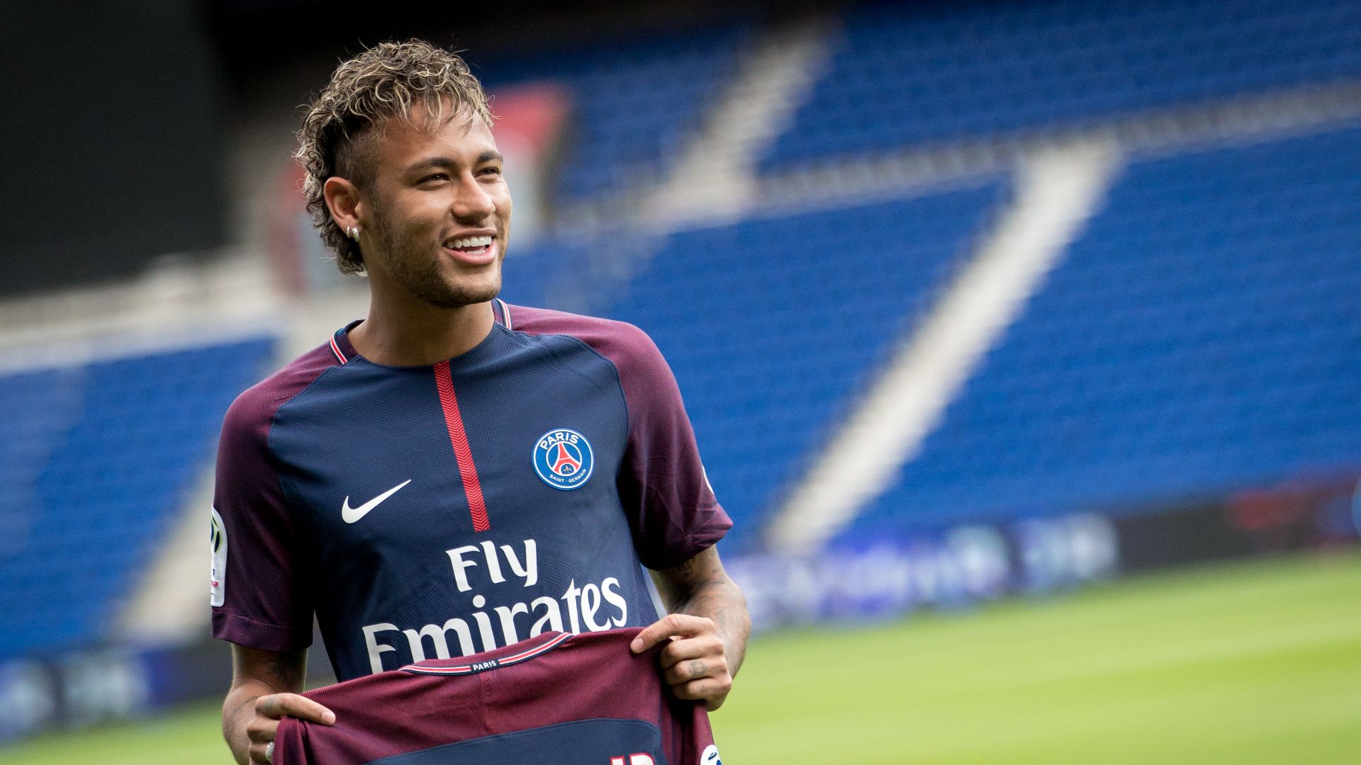 File:Neymar Jr presentation - Press conference for PSG 001.jpg
