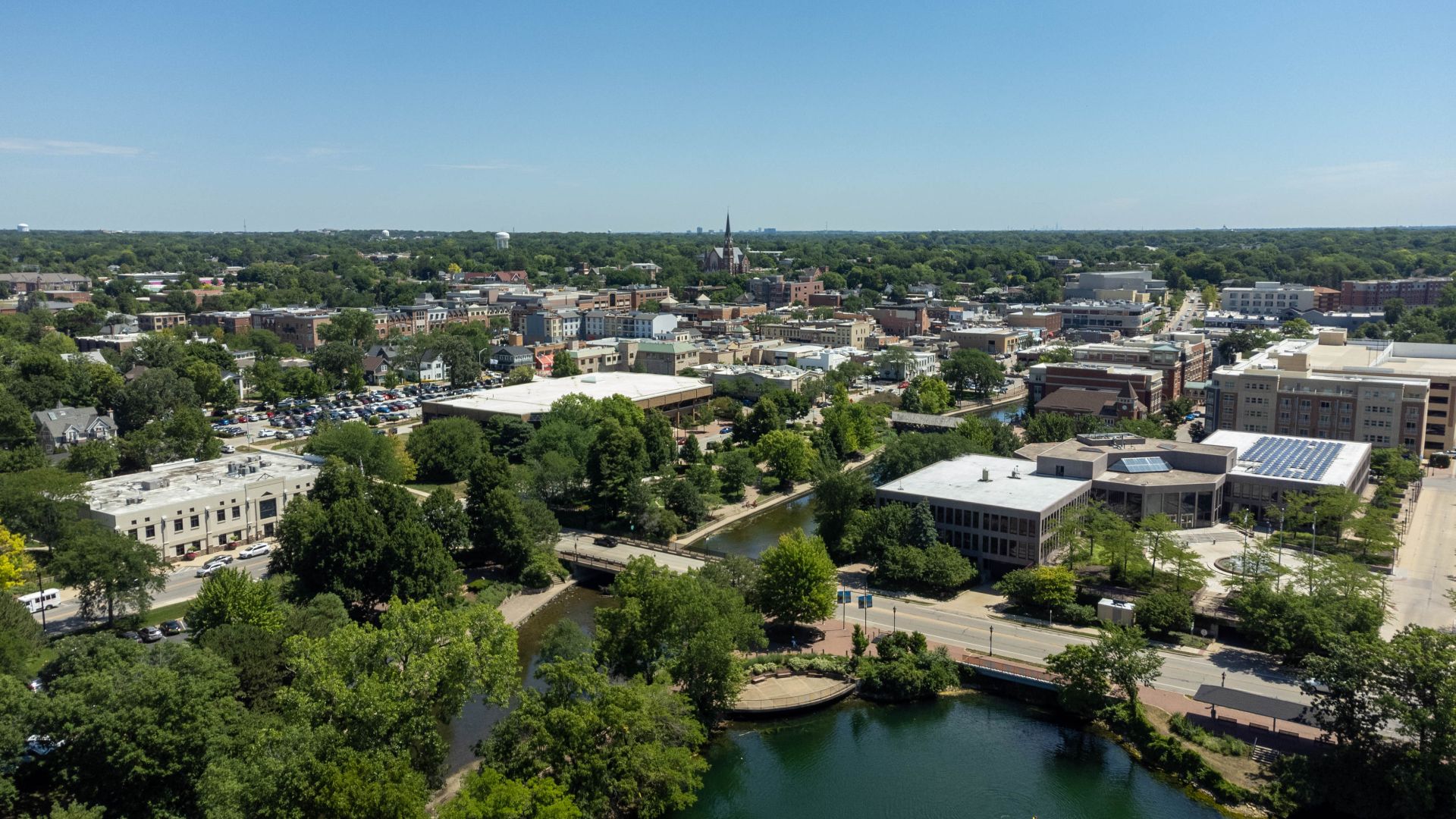 File:Naperville IL Skyline 2022.jpg