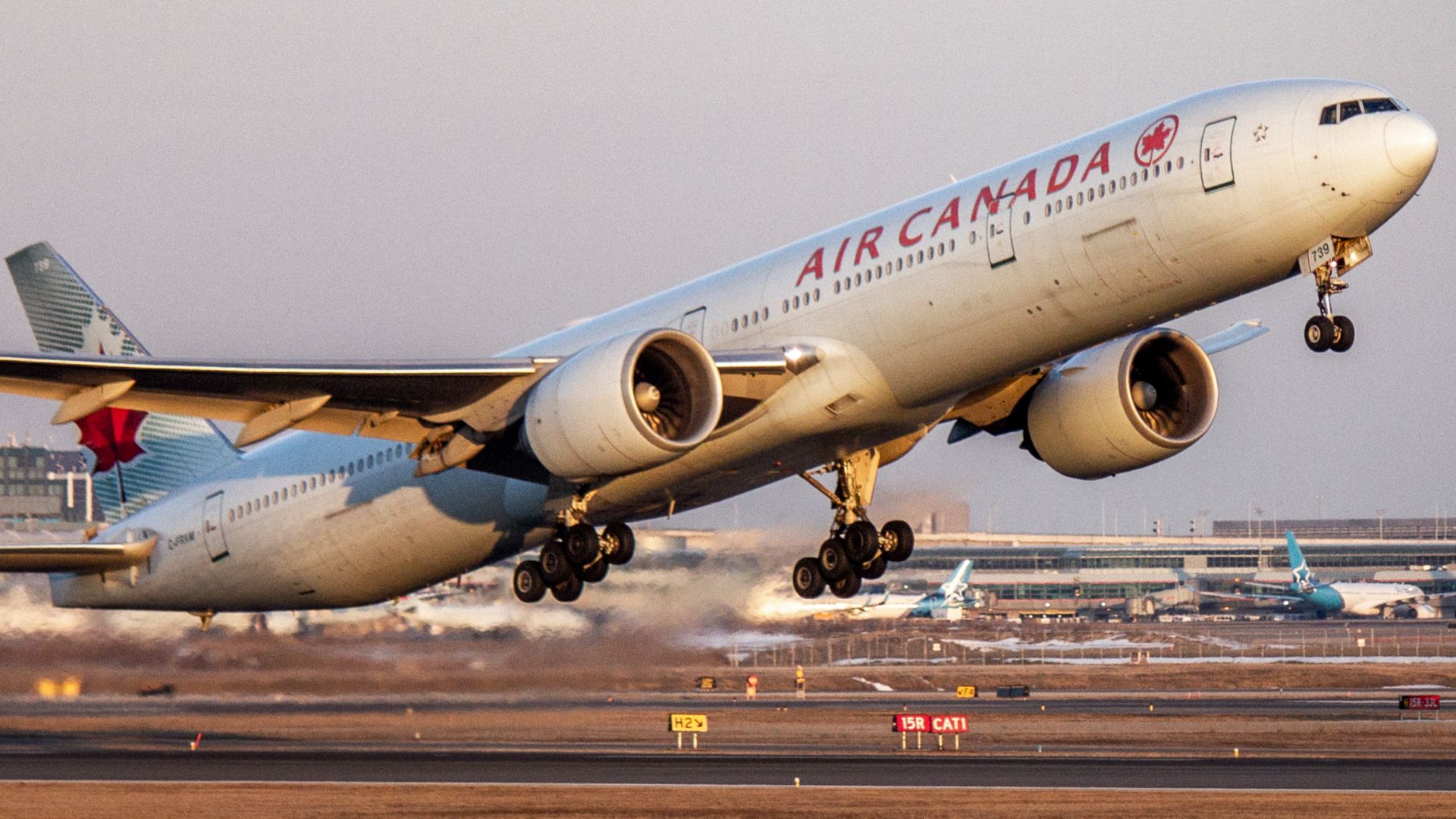 File:Air Canada Boeing 777-300ER C-FRAM.jpg