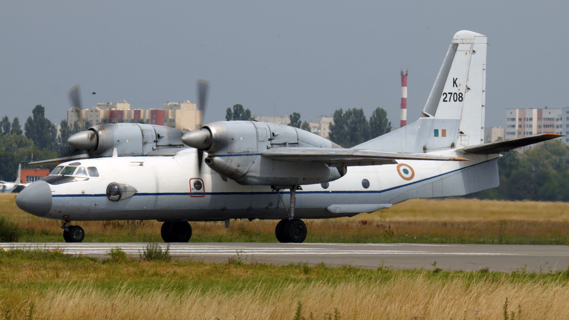 File:Indian Air Force Antonov An-32.jpg