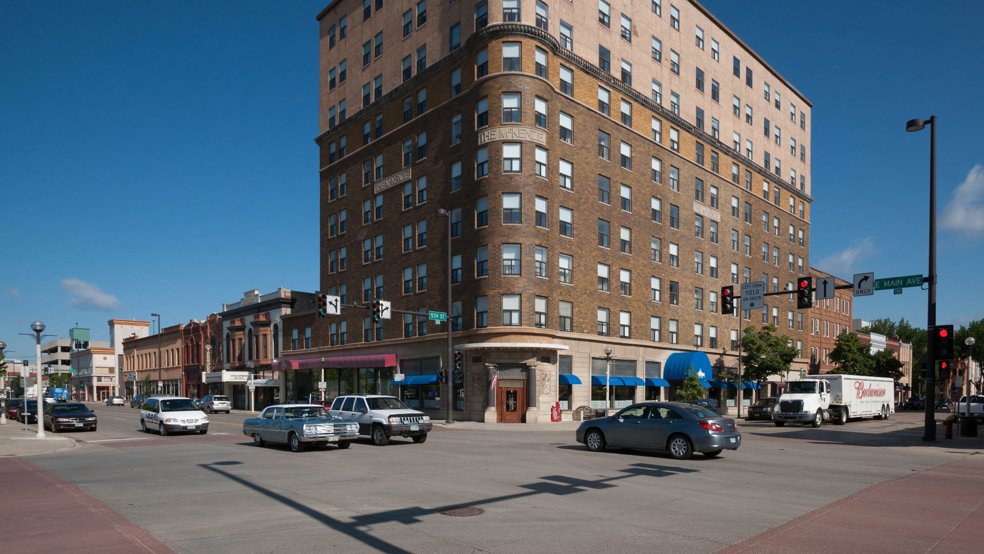 File:McKenzie Building, Bismarck, North Dakota (3825678416).jpg