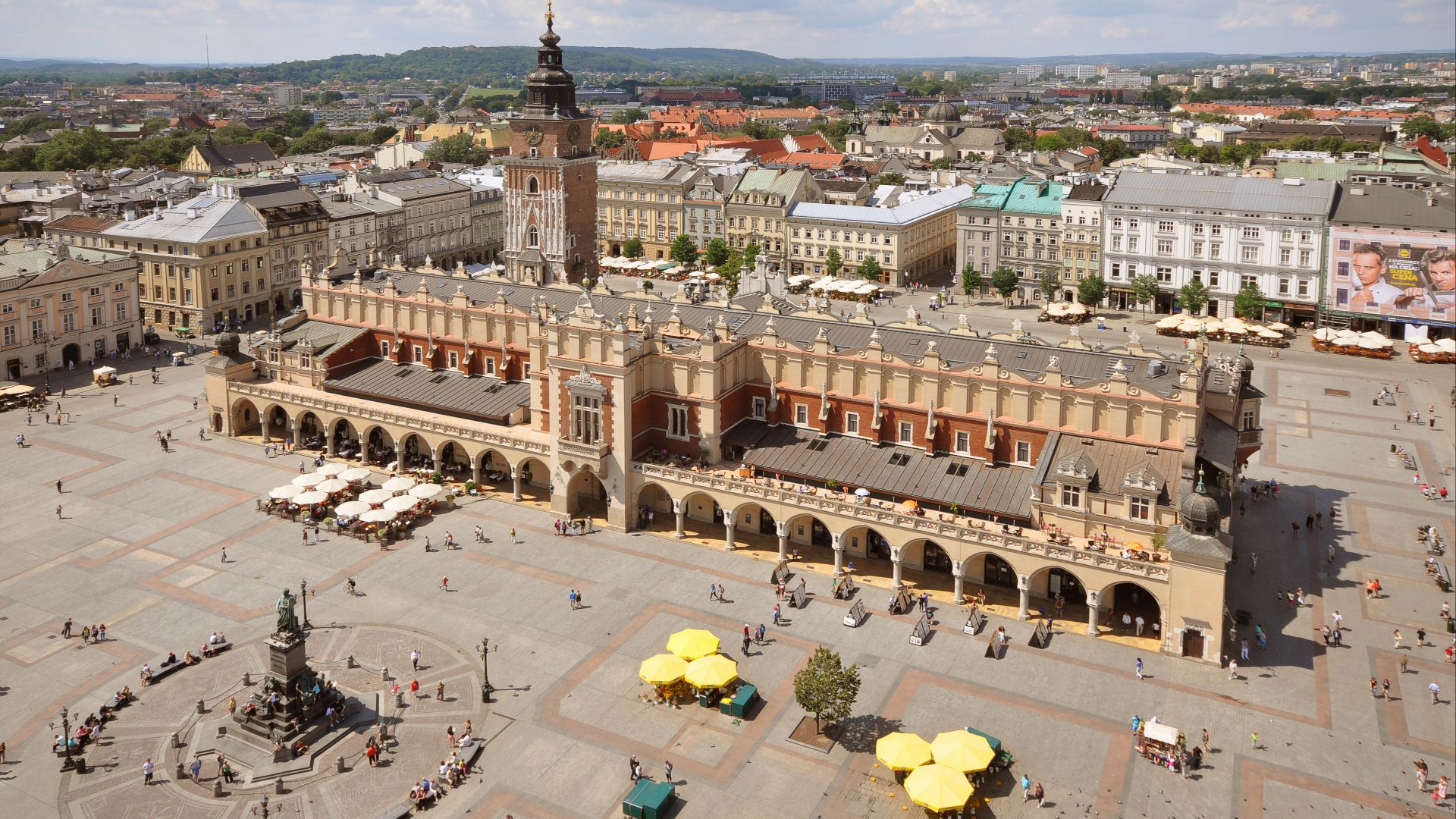 File:Sukiennice and Main Market Square Krakow Poland.JPG