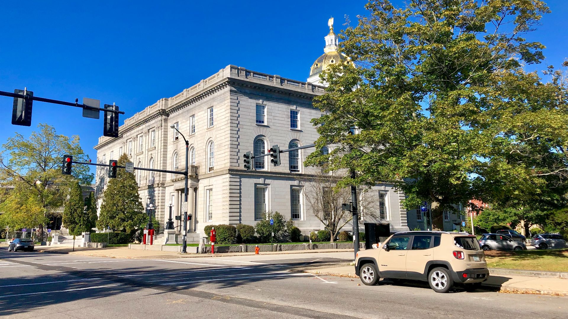 File:New Hampshire State House, Concord, NH (49211577492).jpg