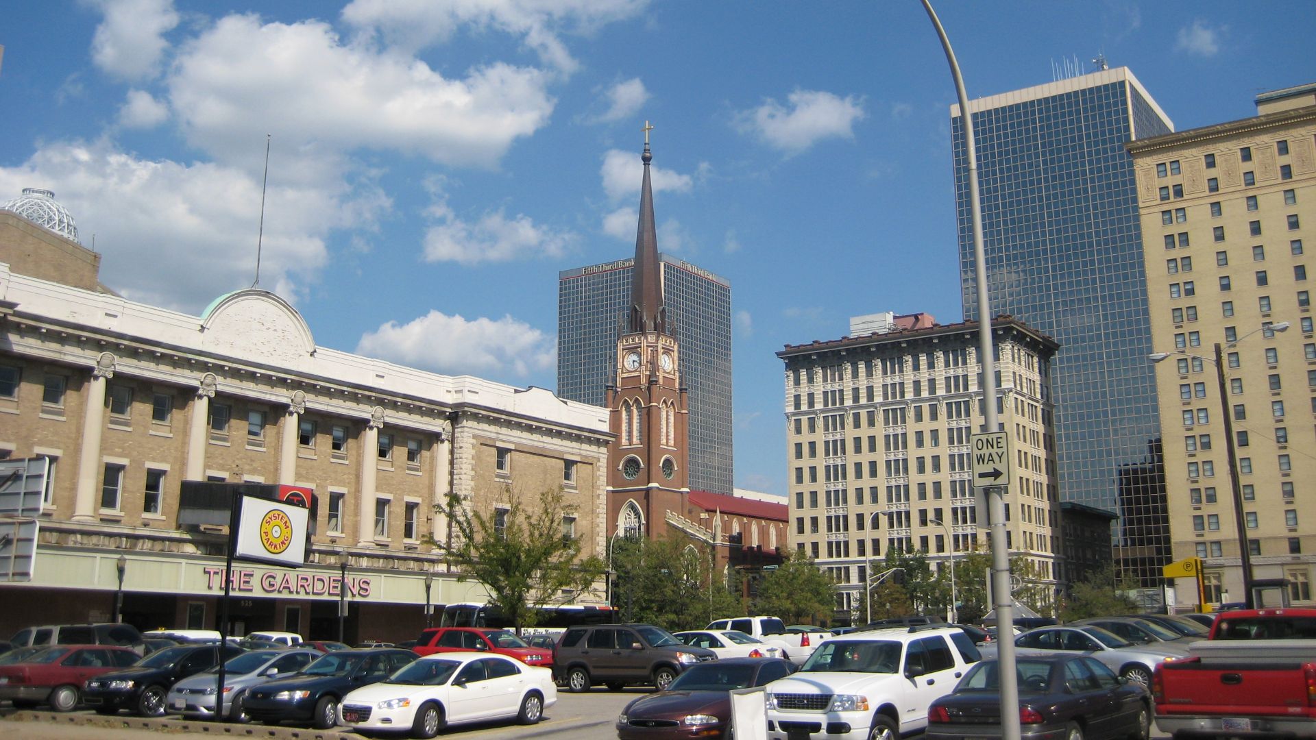 File:Louisville, Kentucky buildings.jpg