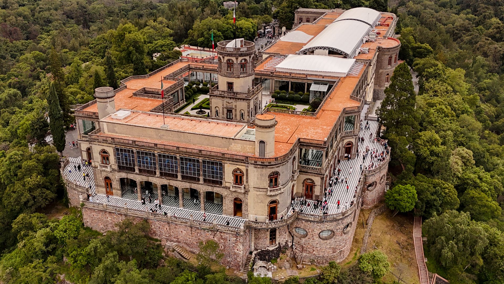 File:Vista aérea del Castillo de Chapultepec 3.jpg