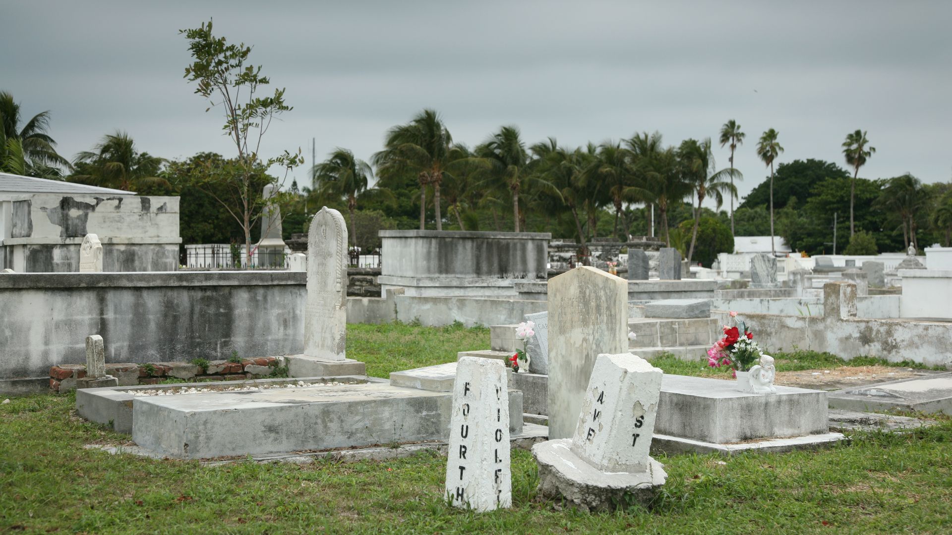 File:Key West cemetery.jpg