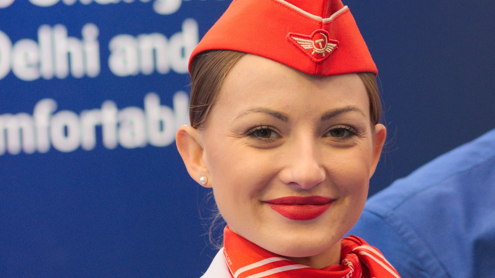 File:Aeroflot flight attendant (hostess).jpg