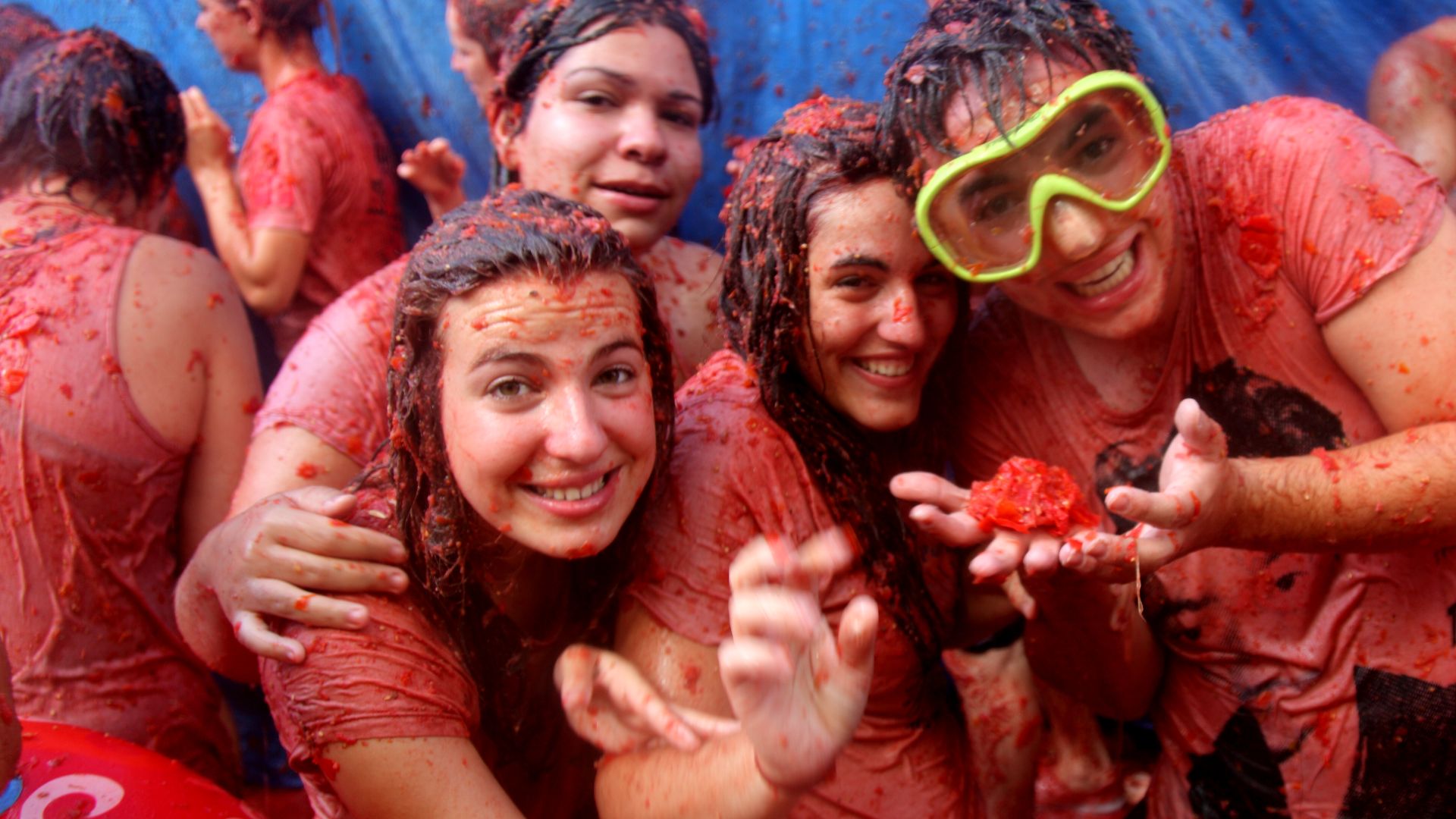 File:La Tomatina (25.08.2010) - Spain, Buñol 08.jpg