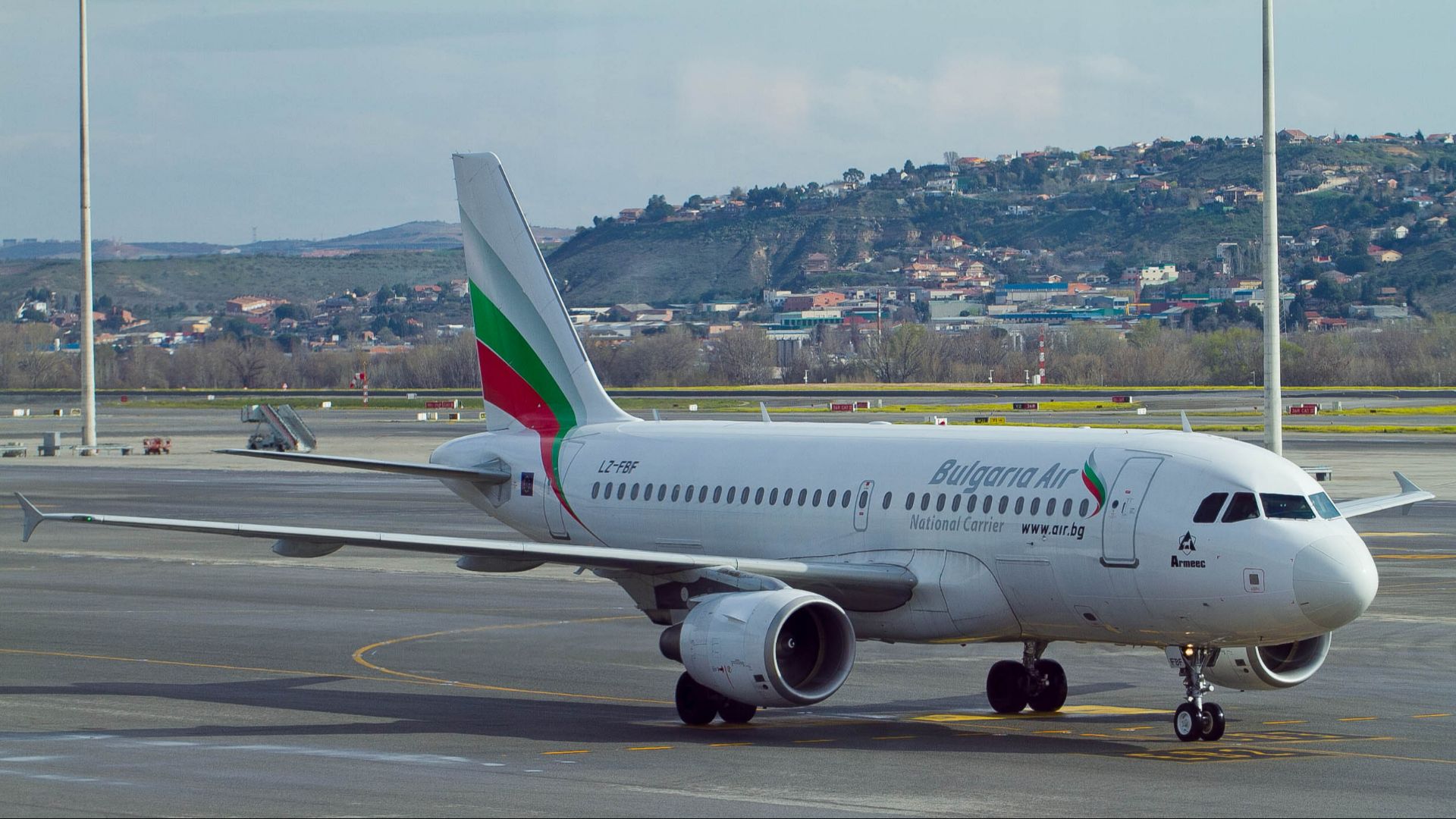 File:Bulgaria Air Airbus A319.jpg