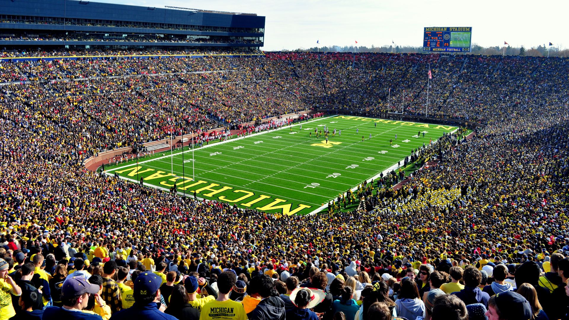 File:MichiganStadium2010.JPG
