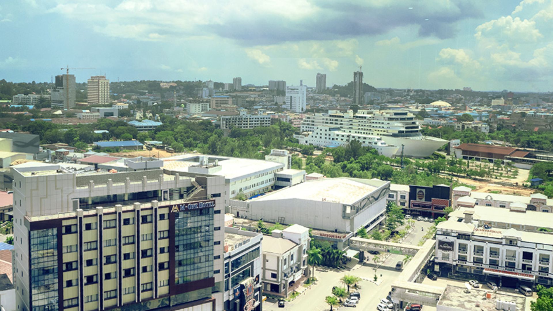 File:Batam Harbour Bay Downtown.jpg