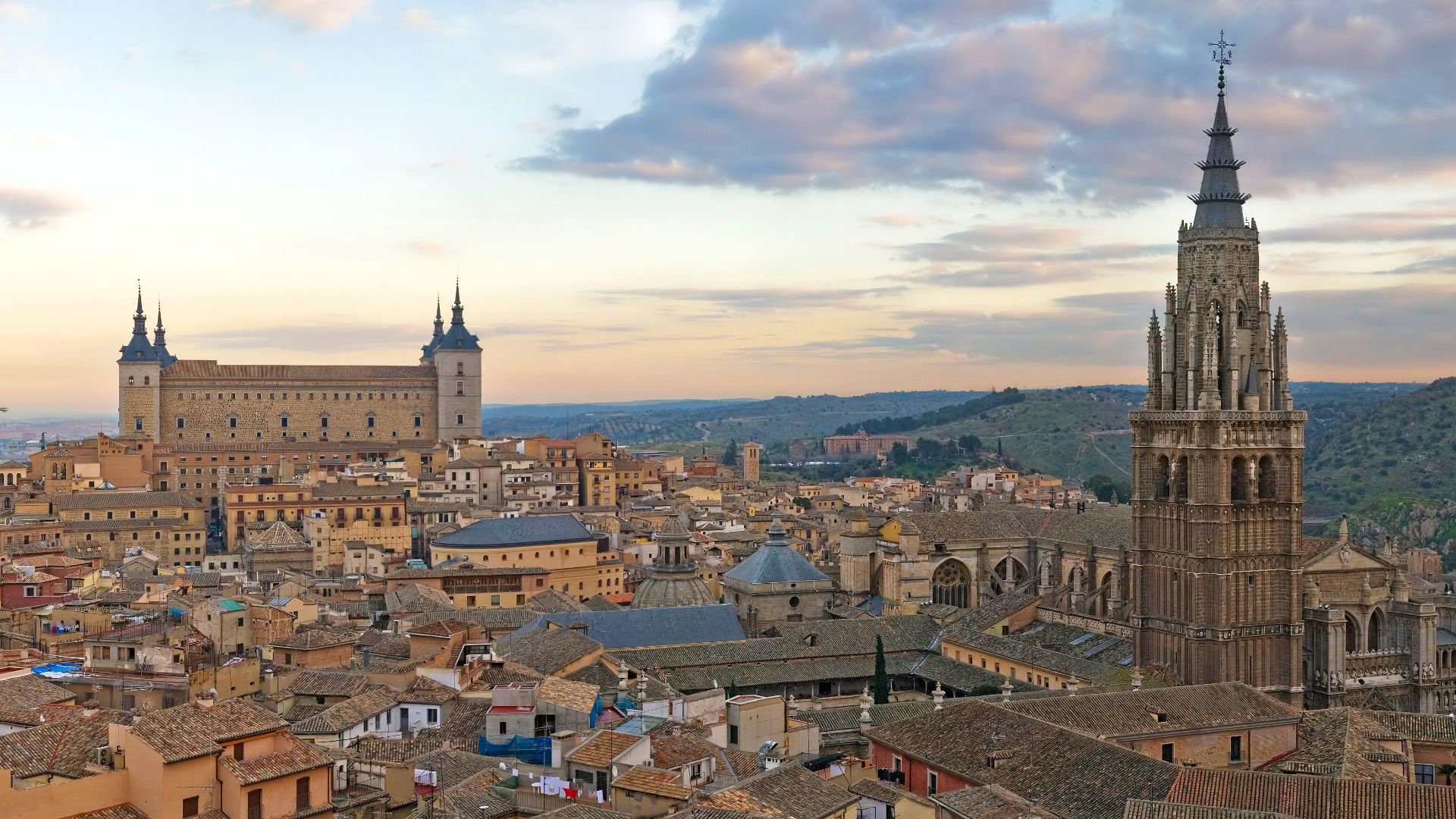 File:Toledo Skyline Panorama, Spain - Dec 2006 edit.jpg