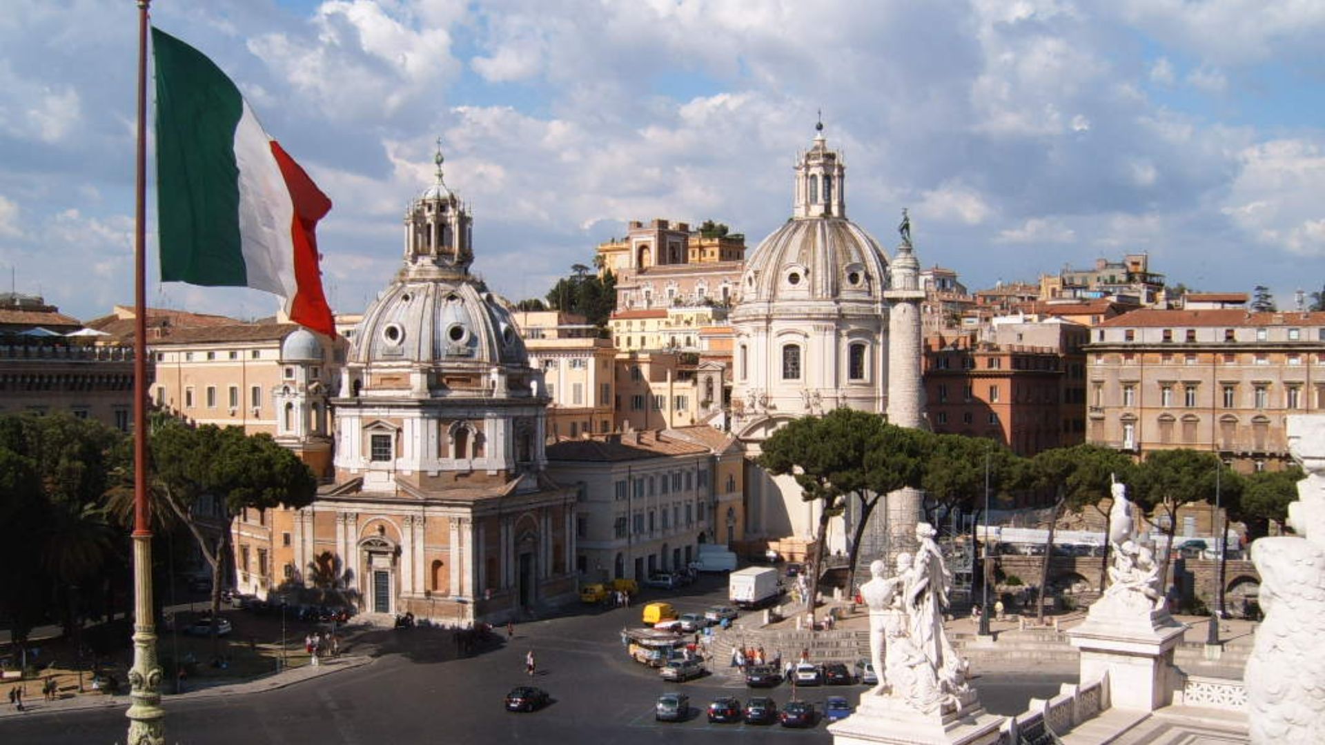 File:Roma Piazza Venezia.jpg