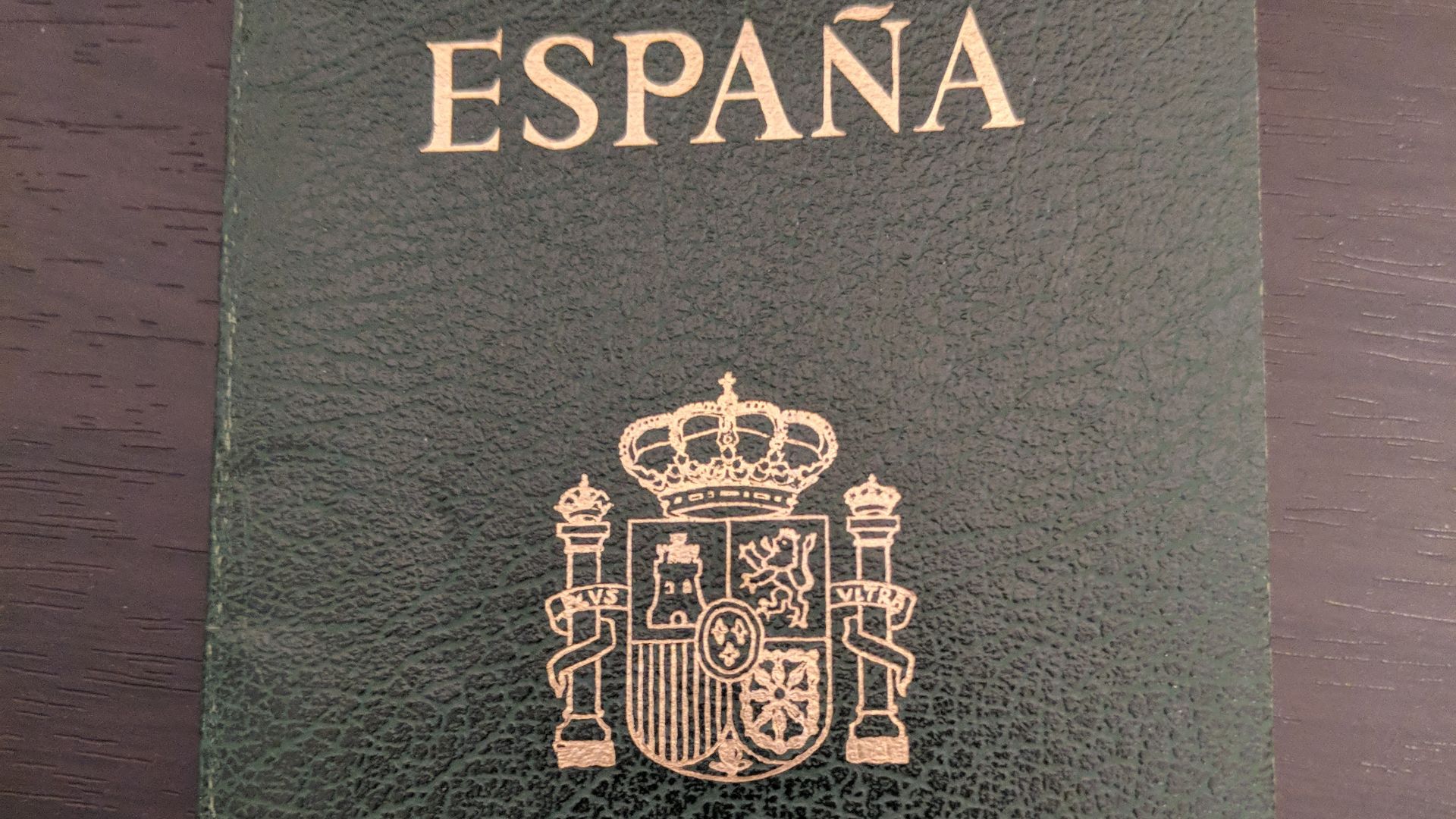 File:Spanish passport year 1988.jpg