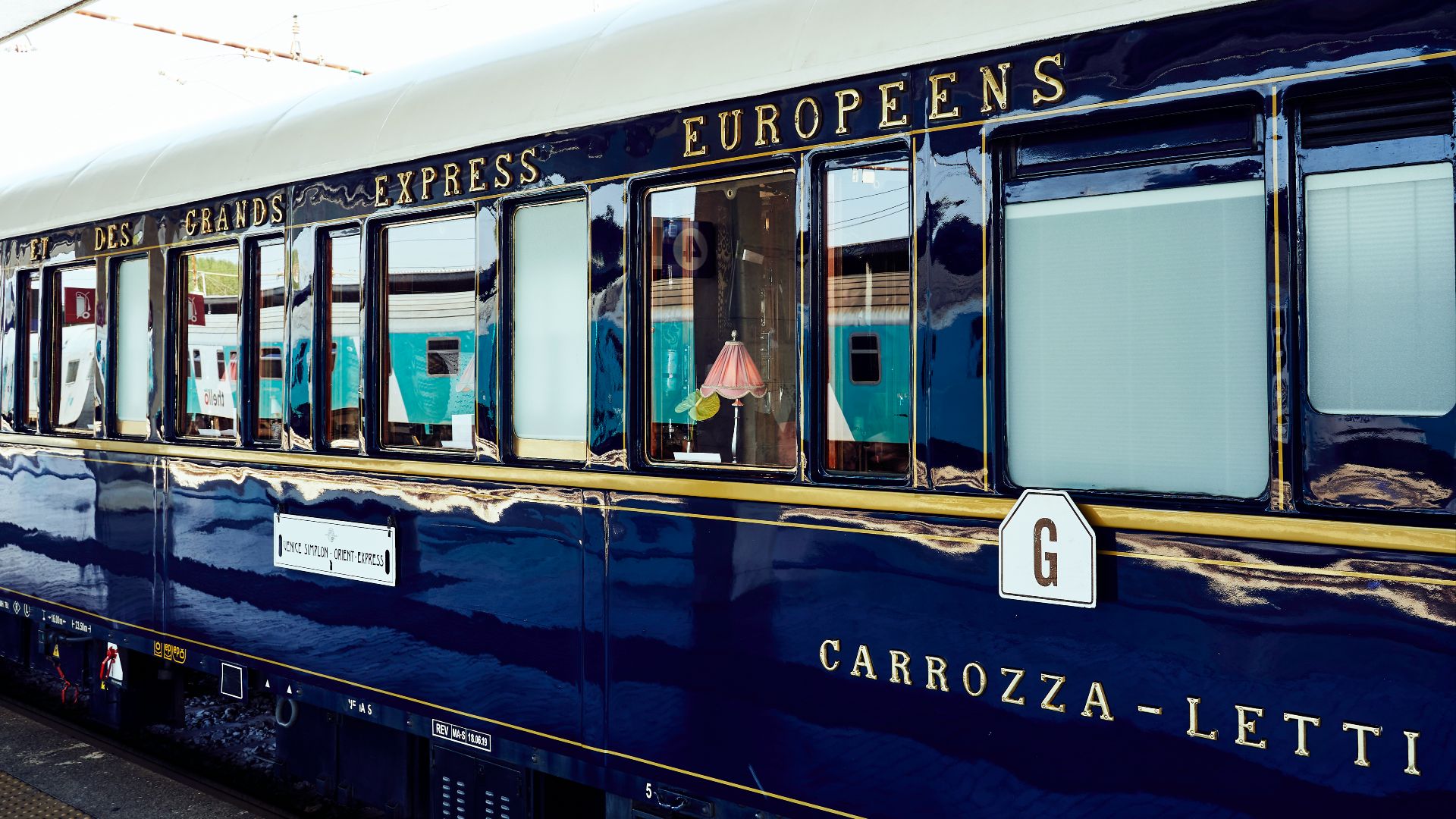 File:PermaLiv Venice Simplon - Orient - Express 31-07-19 4.jpg