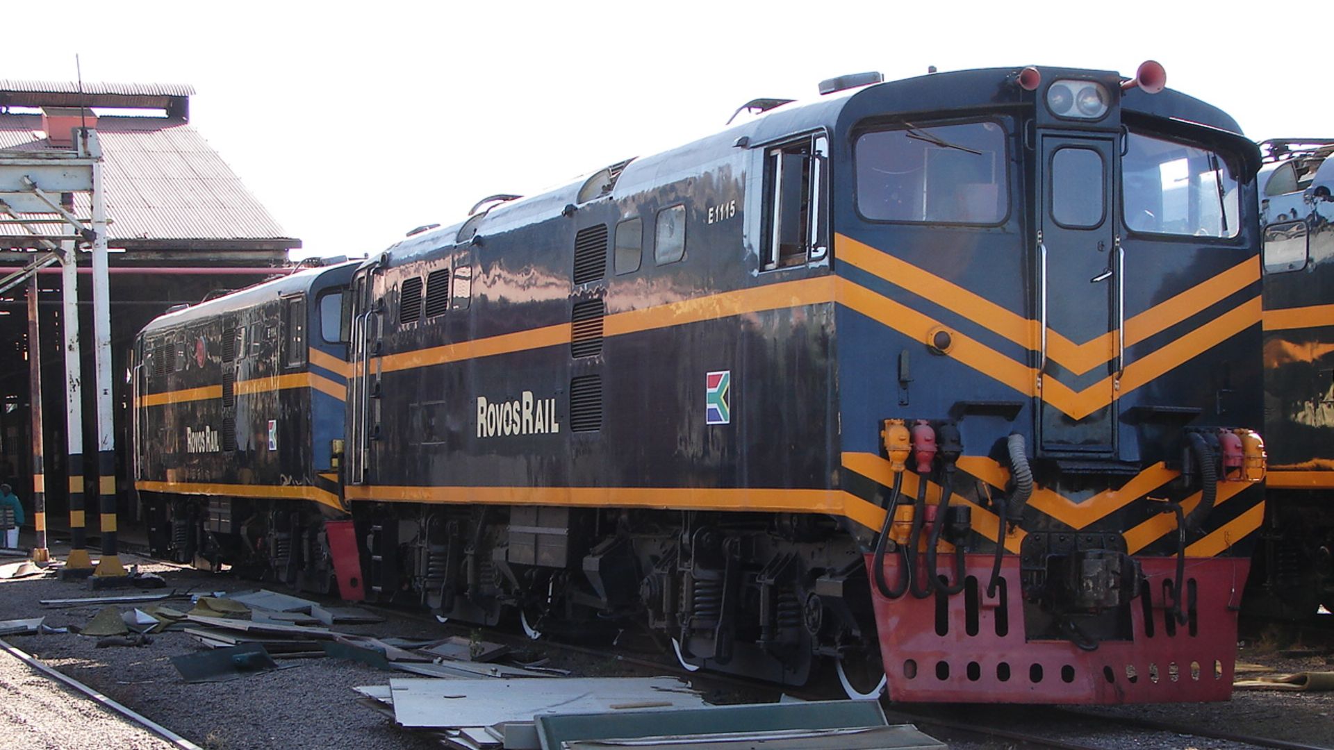 File:Class 5E1 Series 5 E1115.JPG