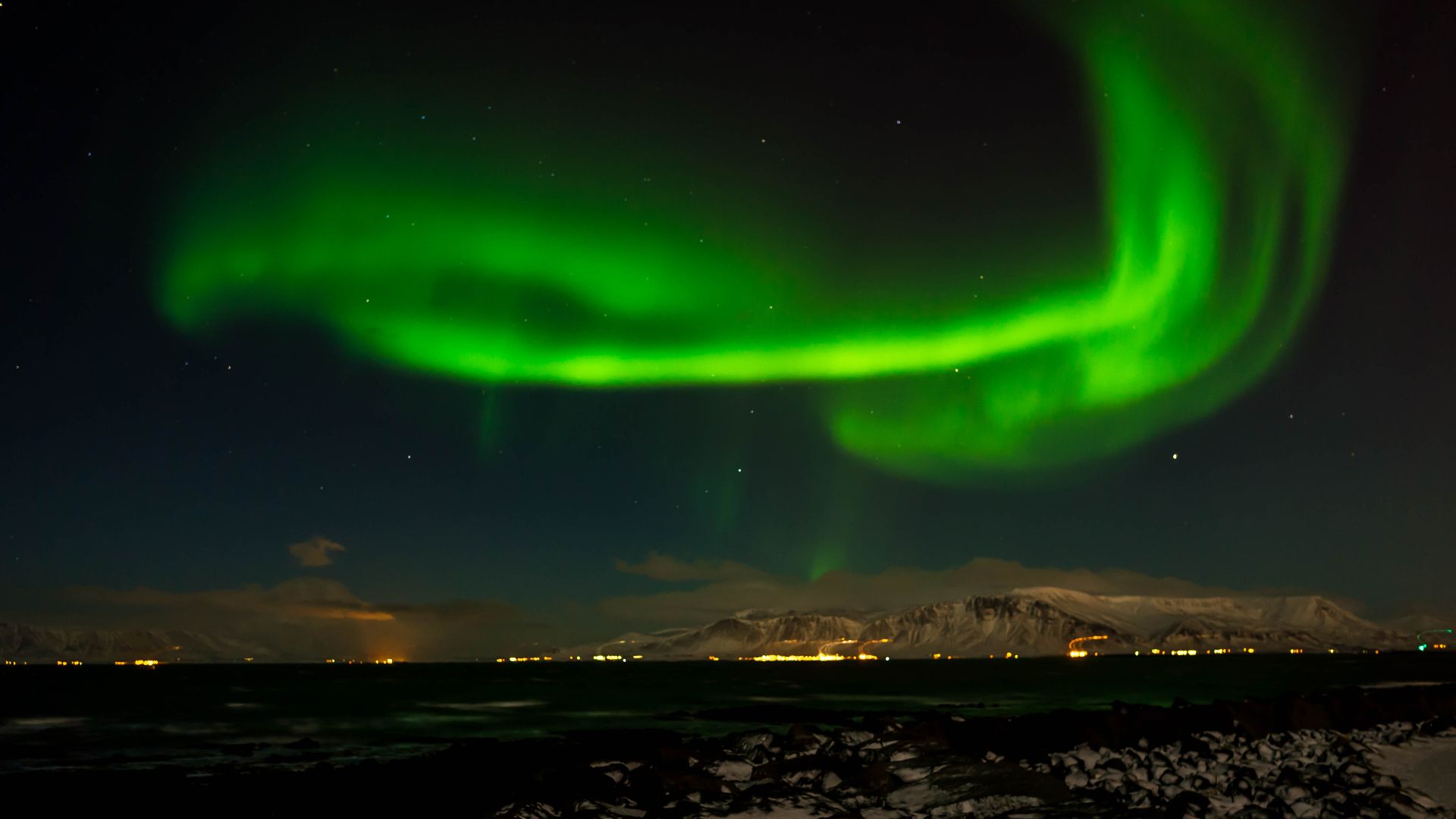 File:Northern Lights over Reykjavik (15849686473).jpg