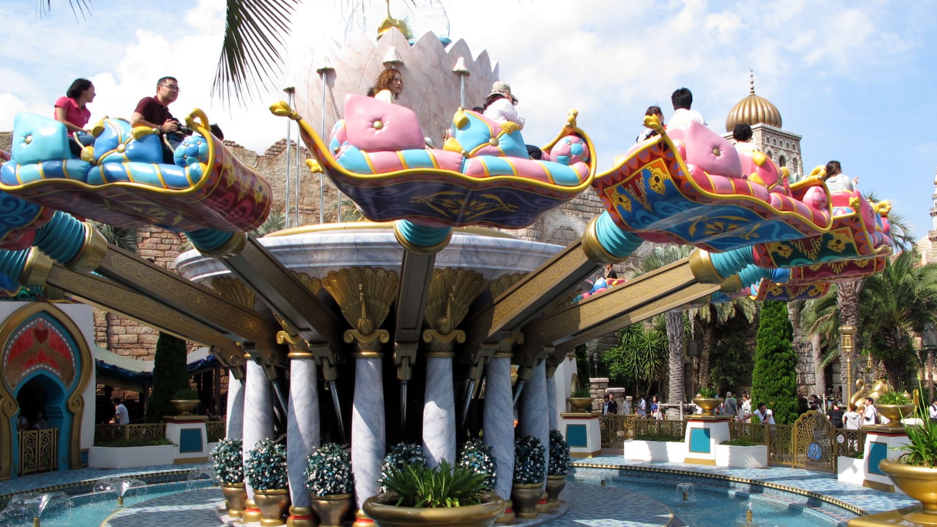 File:Tokyo DisneySea The Magic Carpets of Aladdin 201306.jpg