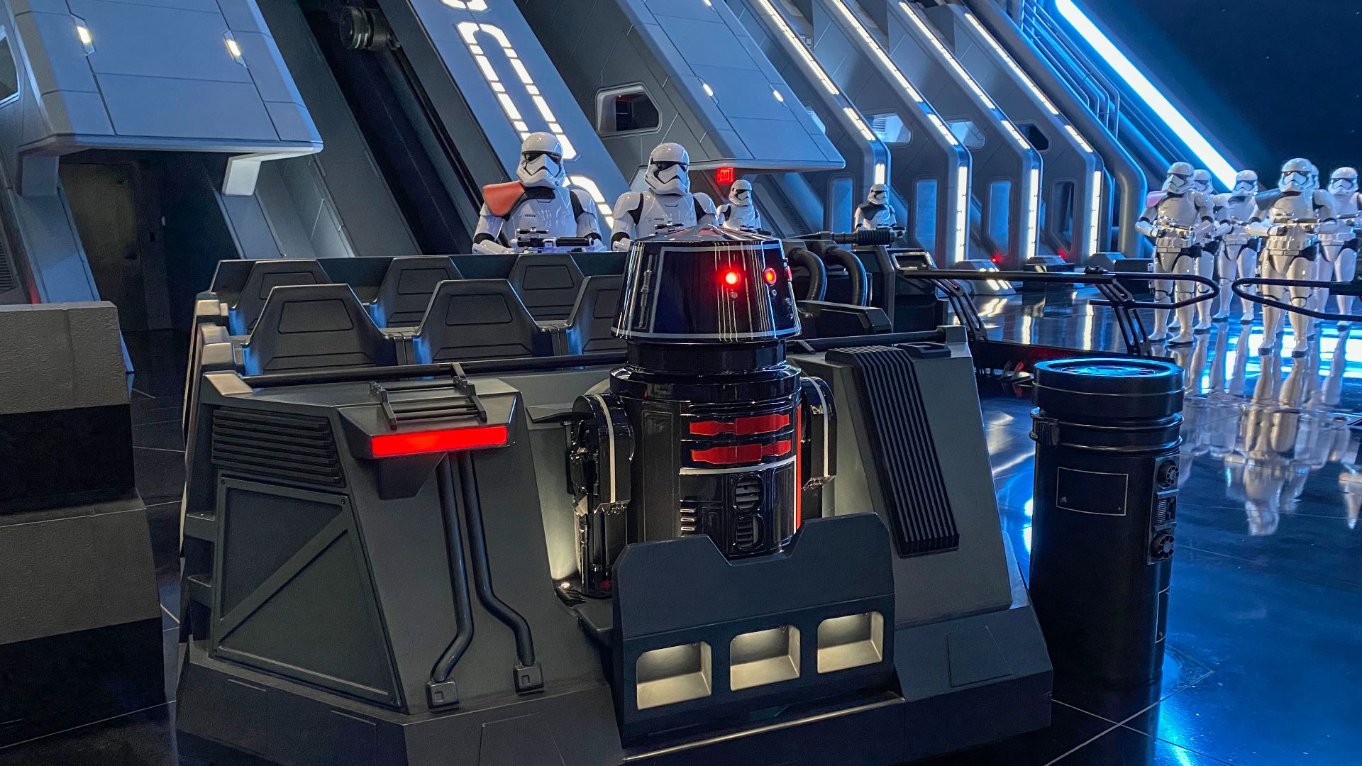 File:Ride Vehicle (52934564699).jpg