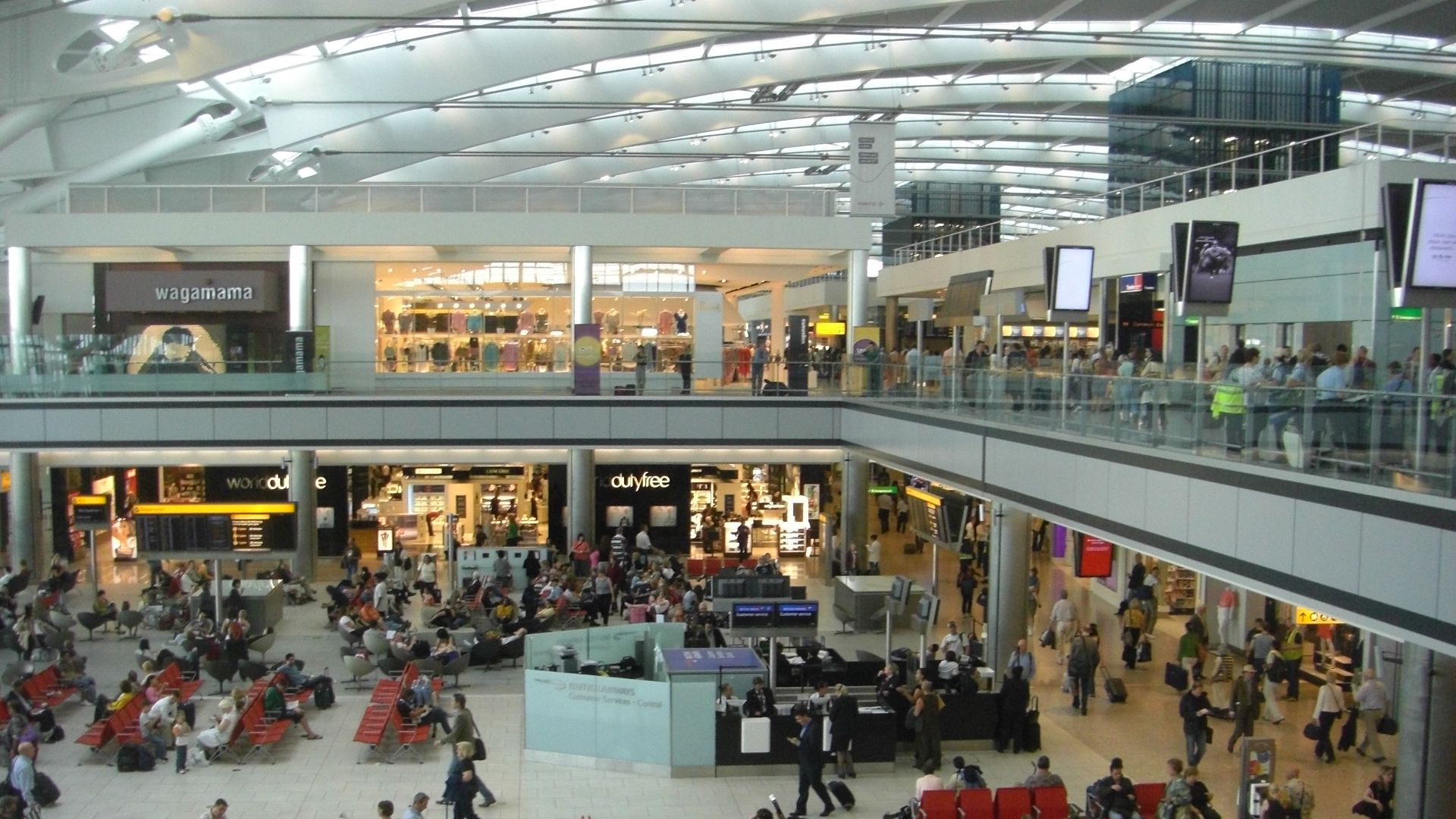 File:Heathrow Terminal 5 - Passenger area.jpg