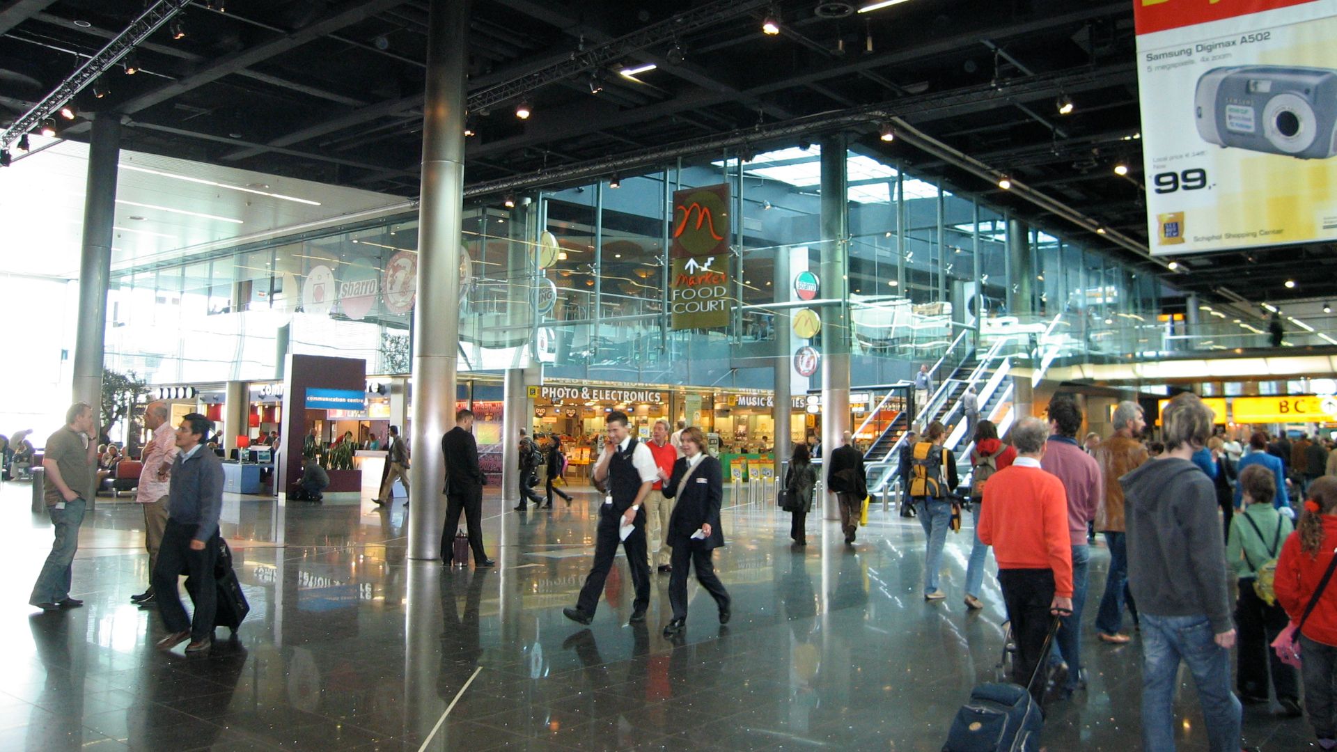 File:Schiphol 2006.jpg