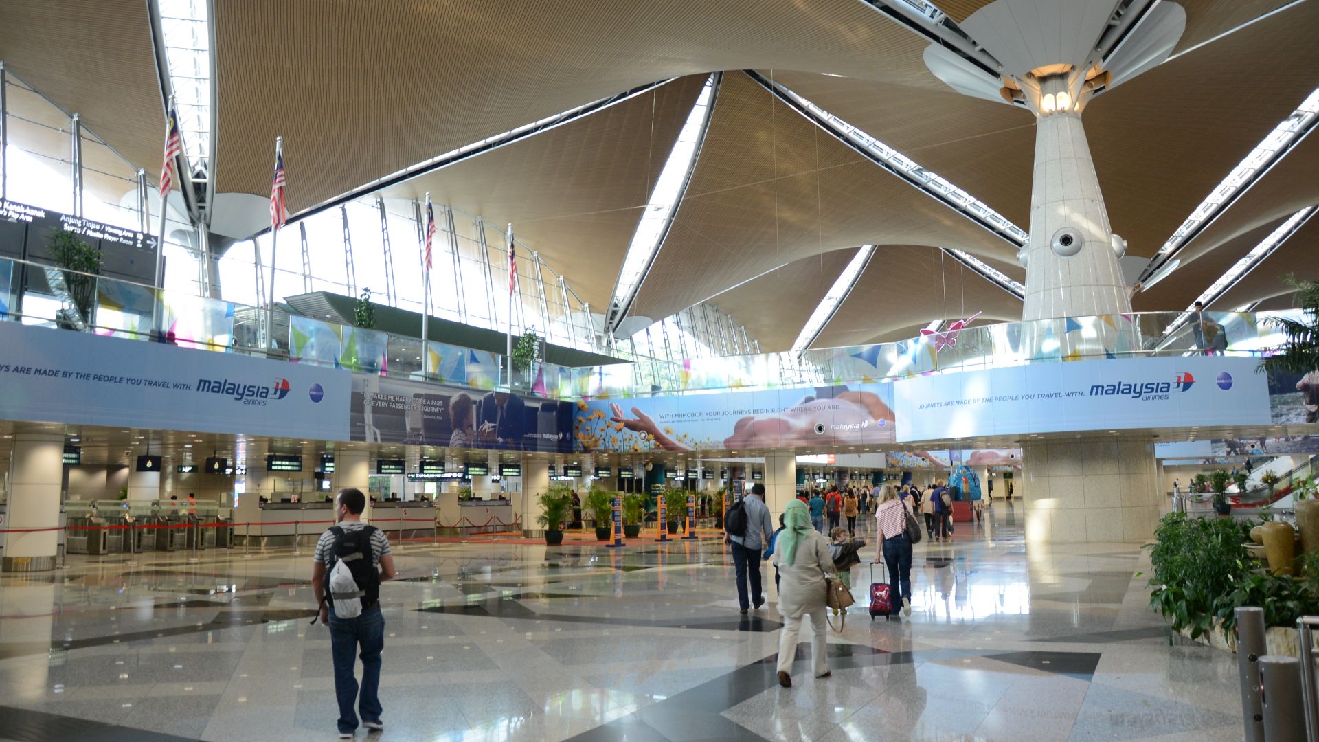 File:Kuala Lumpur International Airport (18789311528).jpg