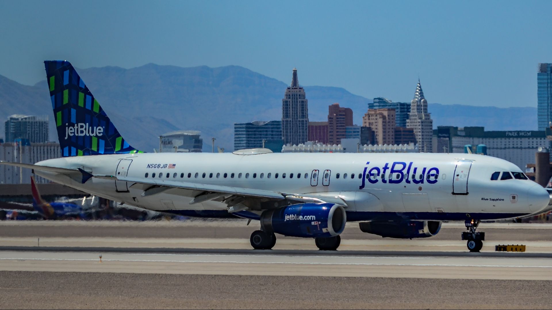 File:N568JB JetBlue Airways Airbus A320-232 sn2063