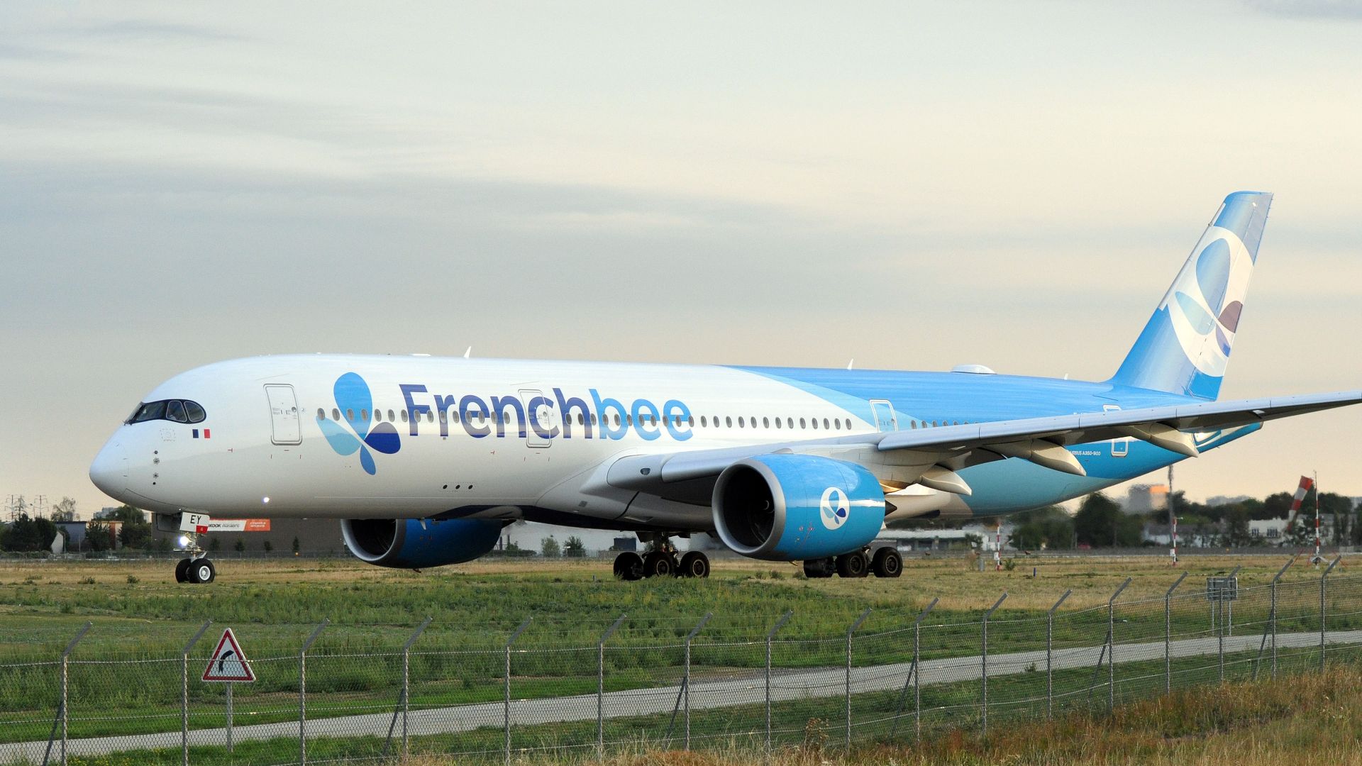 File:F-HREY ORY (48652467433).jpg