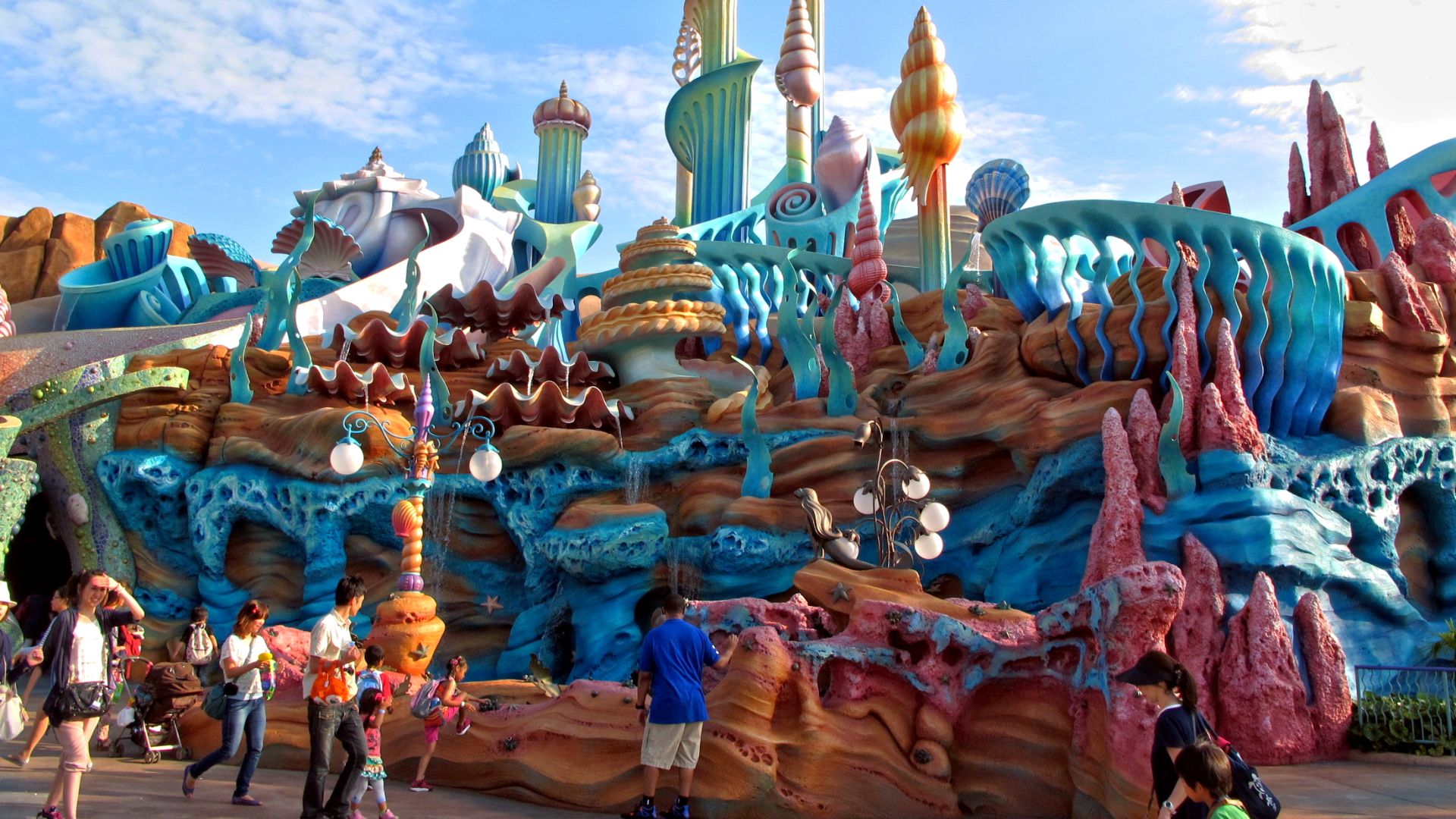 20 Amazing Theme Parks From Around - 17513903019246ef08d66140060762e9cadf5e38e4b4067caf 