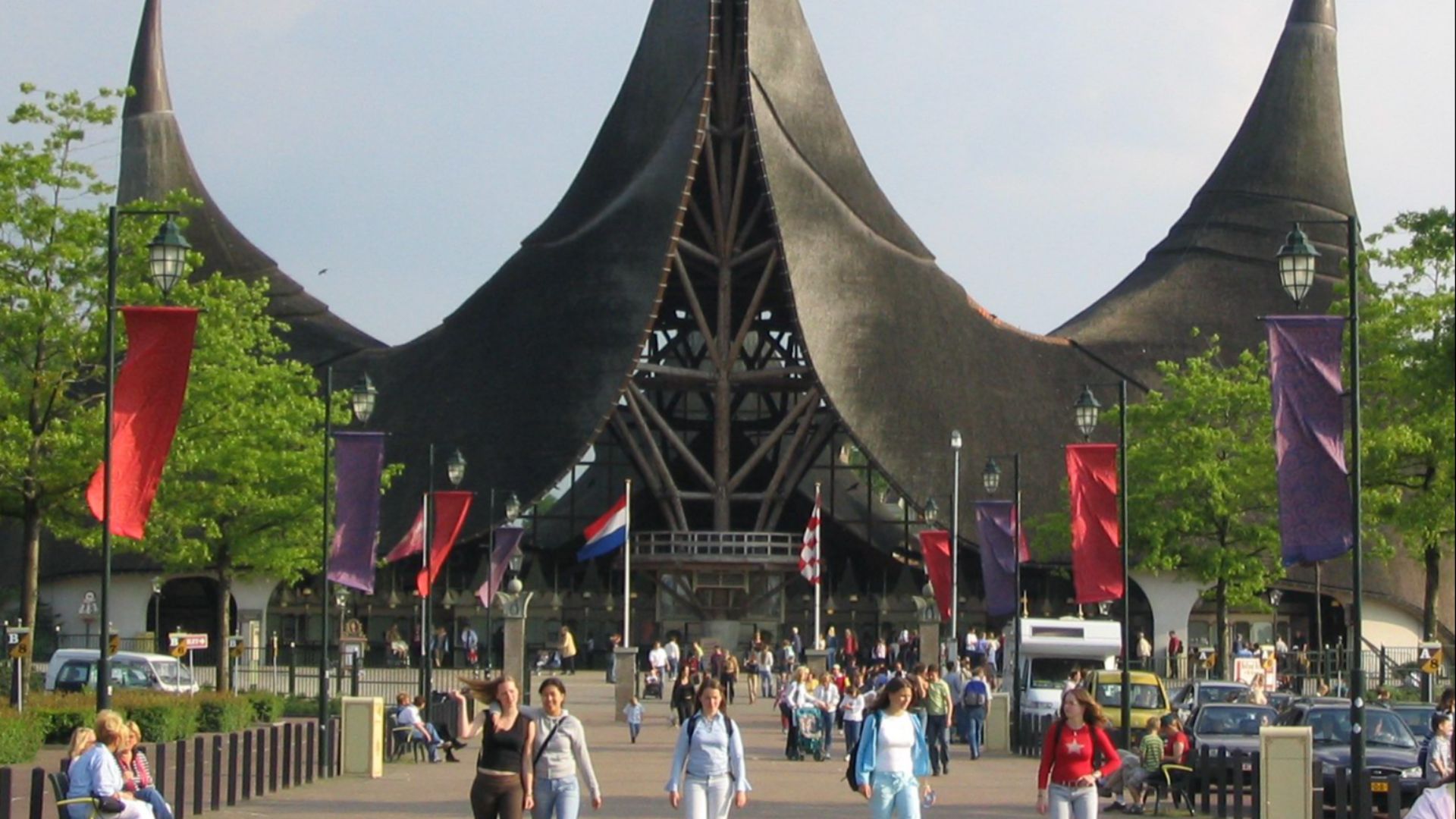 File:Efteling Entrance.jpg