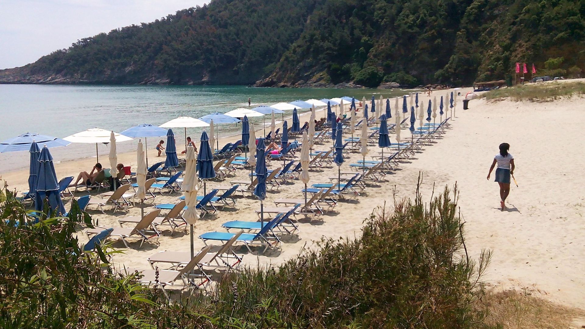 File:Paradise Beach, Kinira, Thasos.jpg