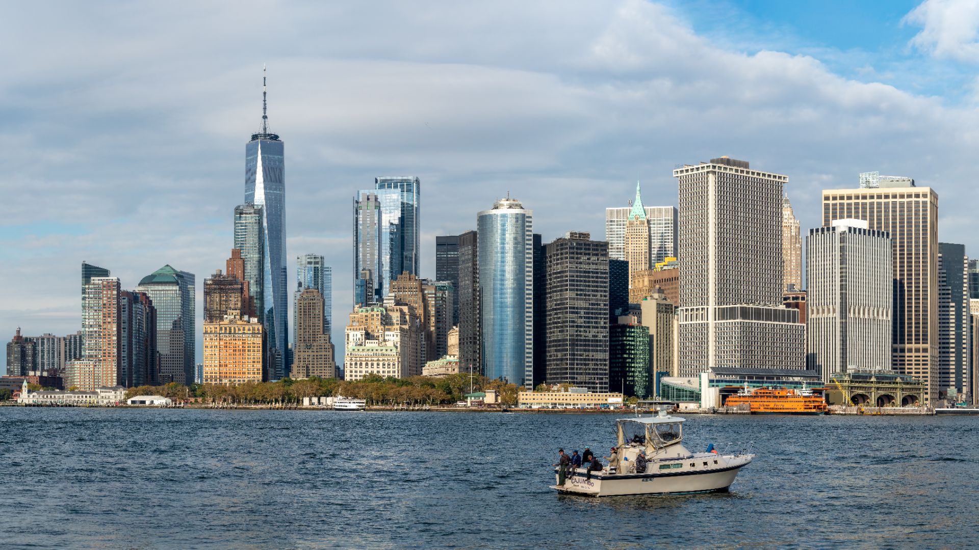 File:Lower Manhattan from Governors Island with a fishing boat (46294p).jpg