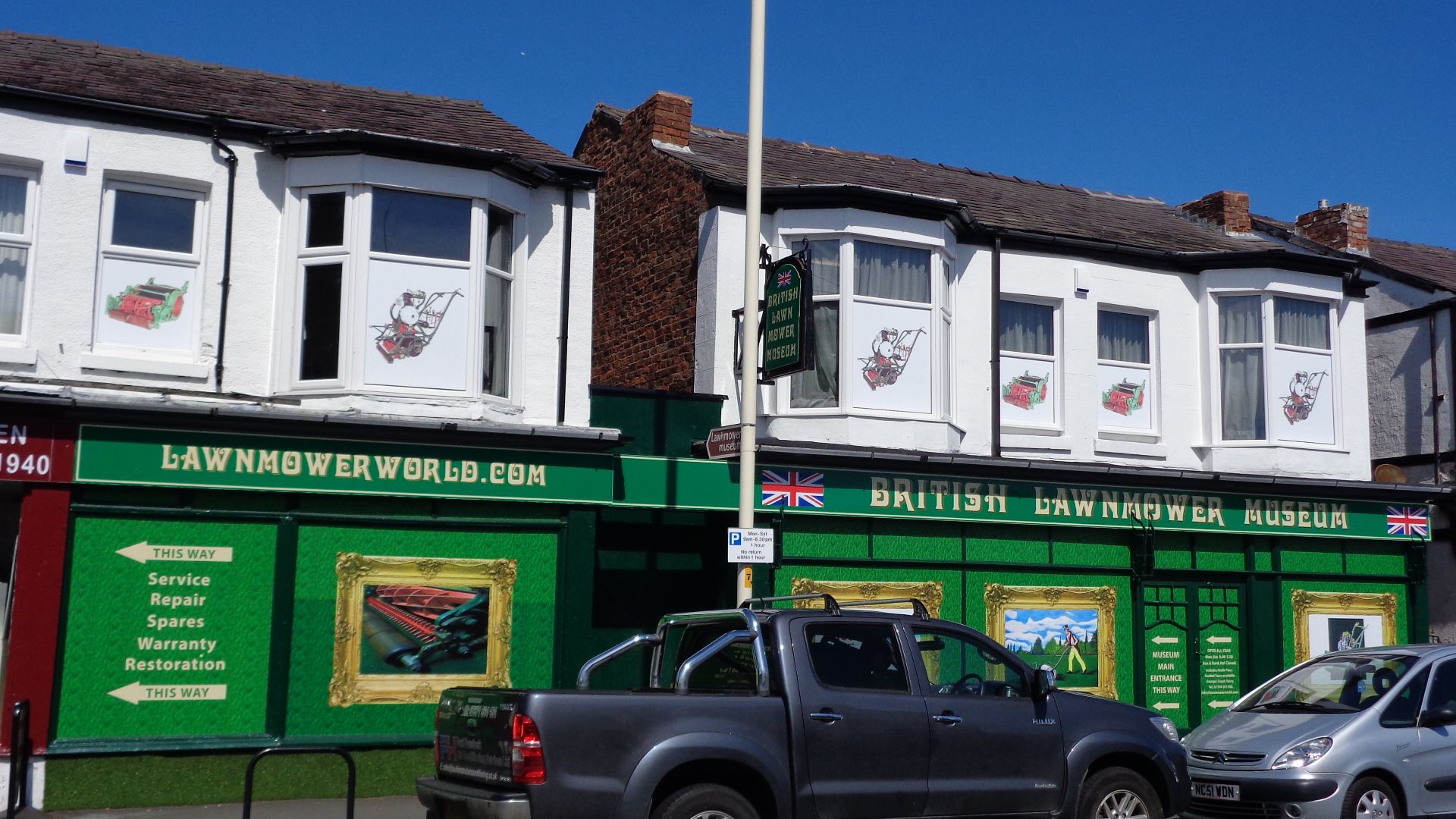 File:British Lawnmower Museum, Southport.jpg