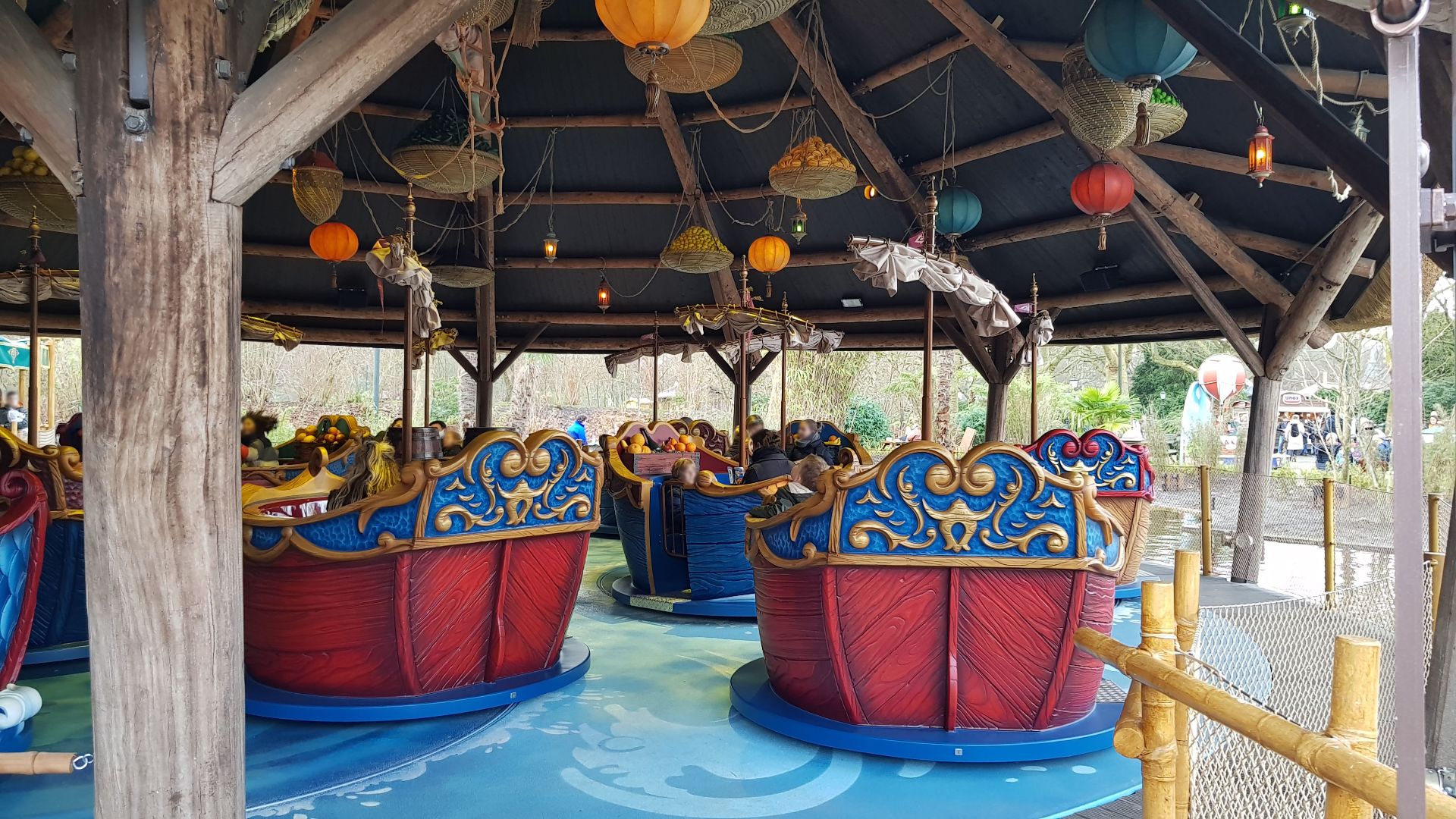 File:Efteling Sirocco interieur.jpg