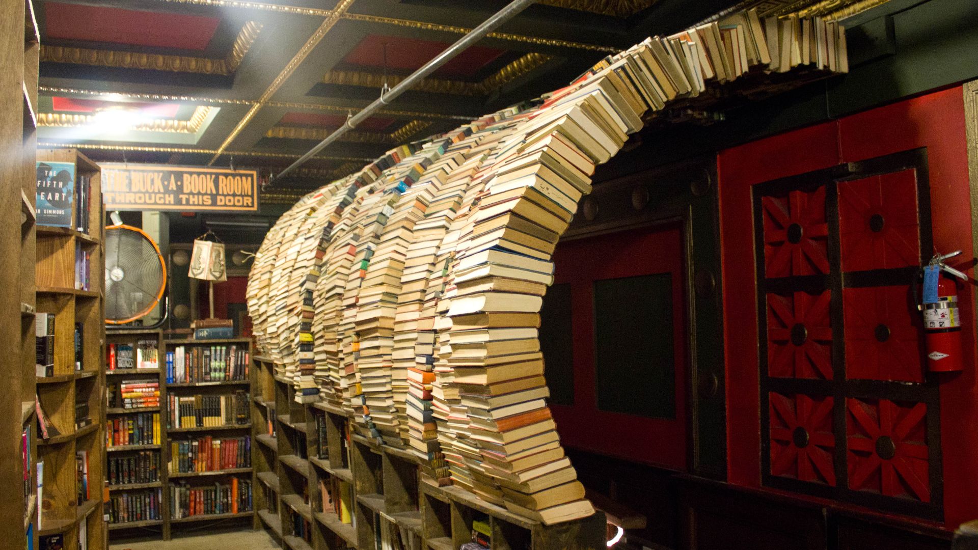 File:The Last Bookstore (19270292680).jpg