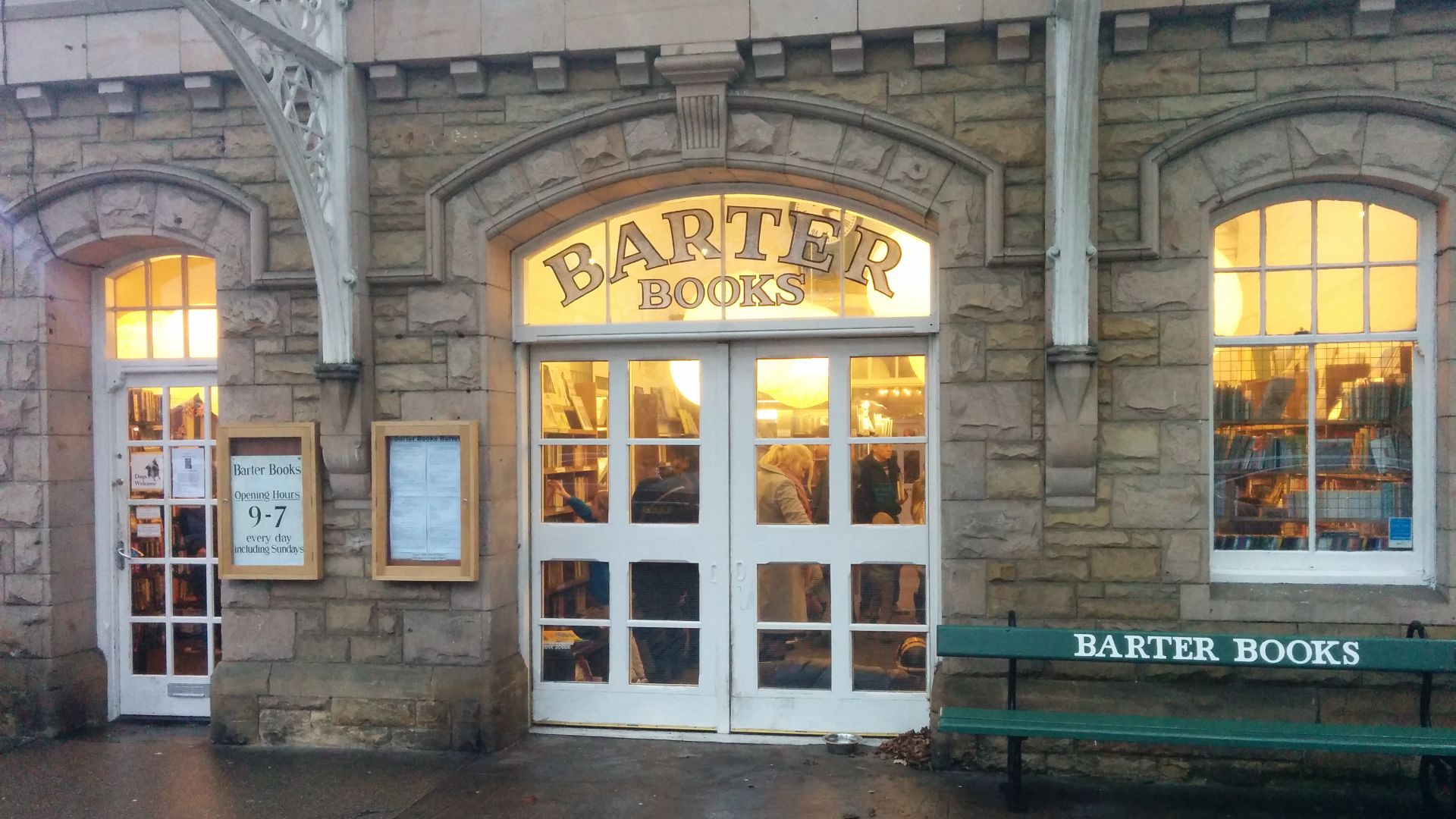 File:Barter Books three.jpg