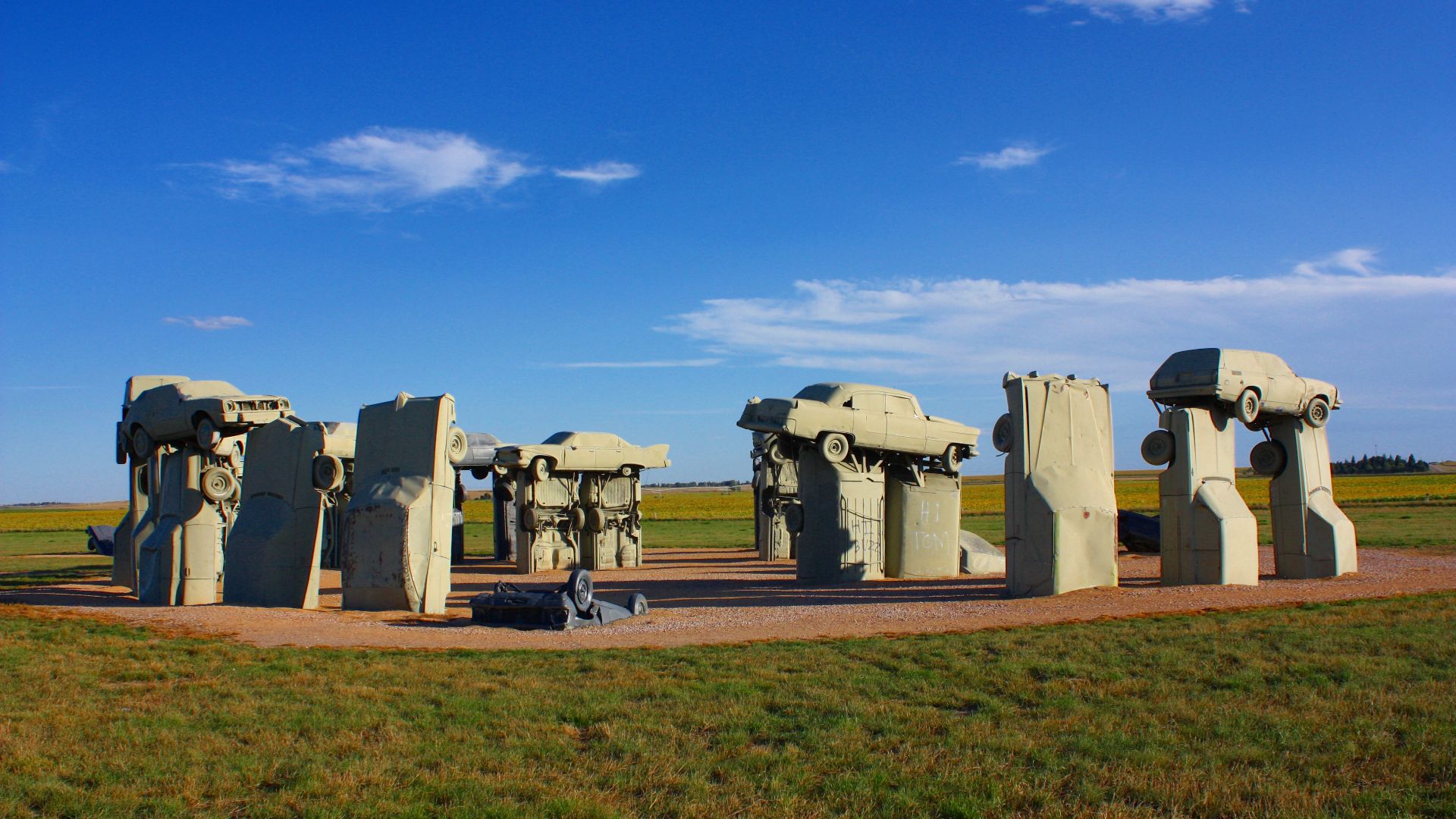 File:Carhenge.JPG